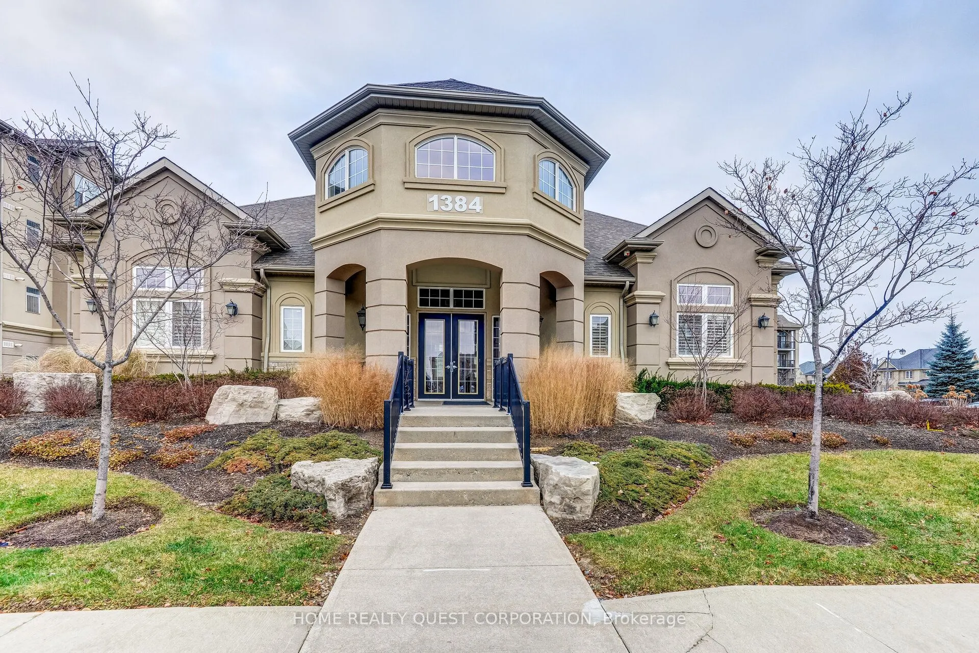 1340 Main Street E, #212