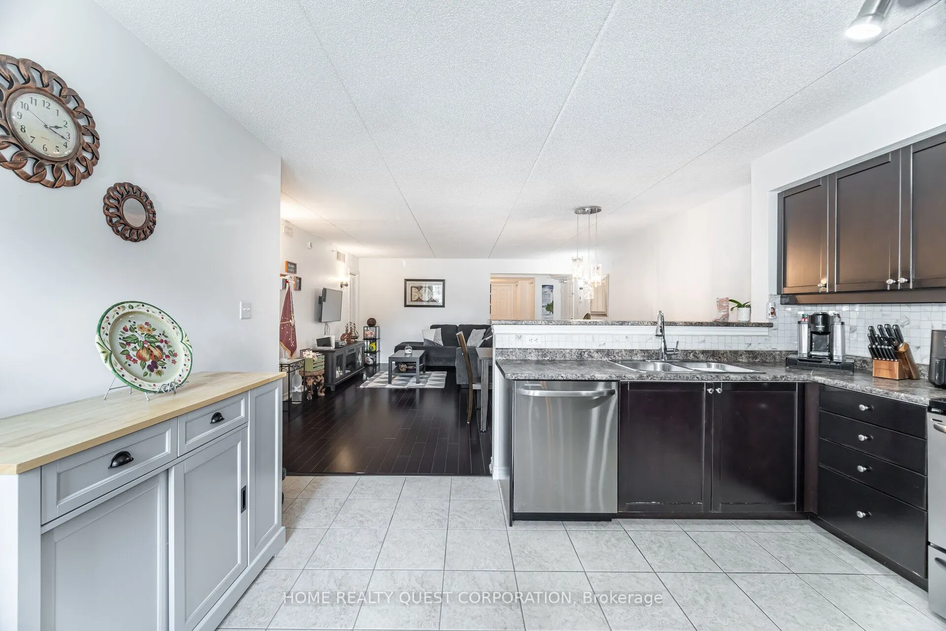 1340 Main Street E, #212