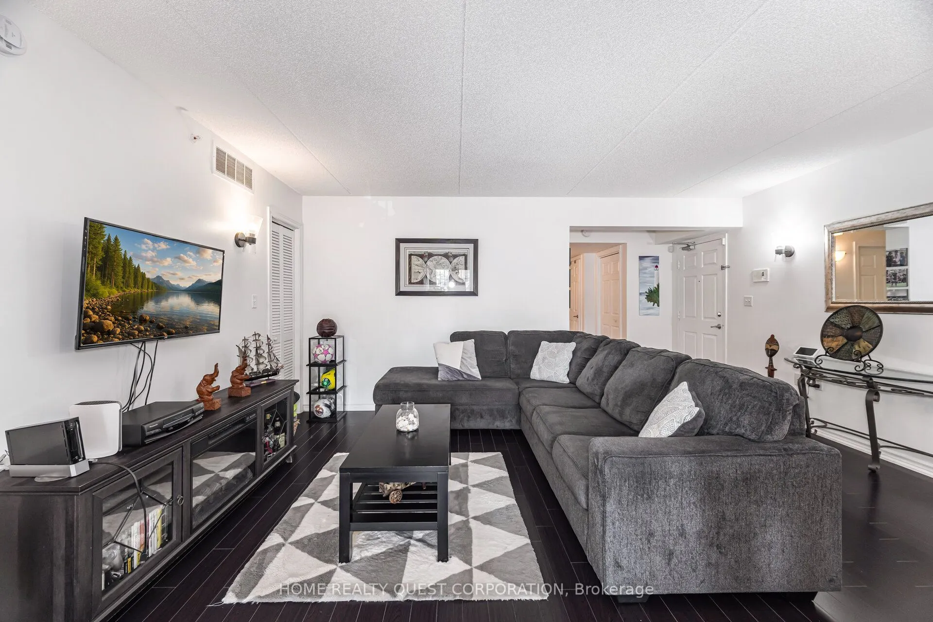 1340 Main Street E, #212