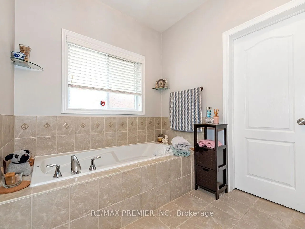 78 Wardlaw Avenue