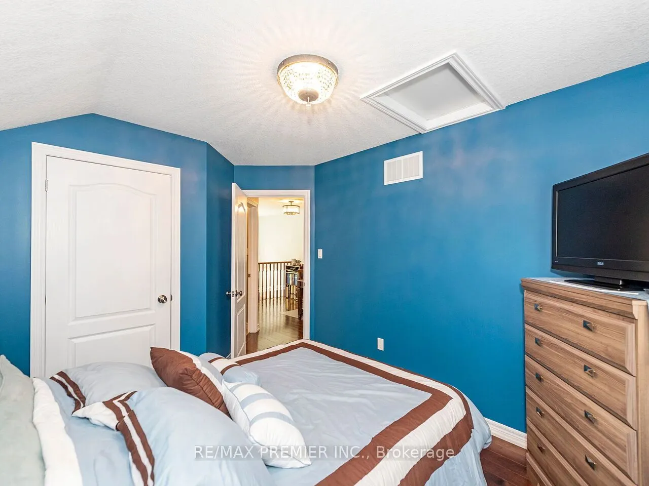 78 Wardlaw Avenue
