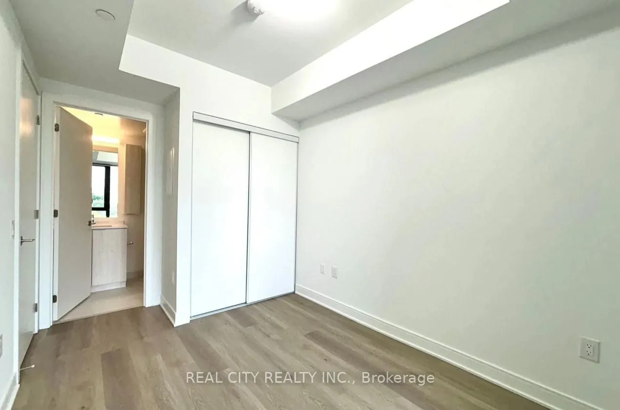 86 Dundas Street, #1005