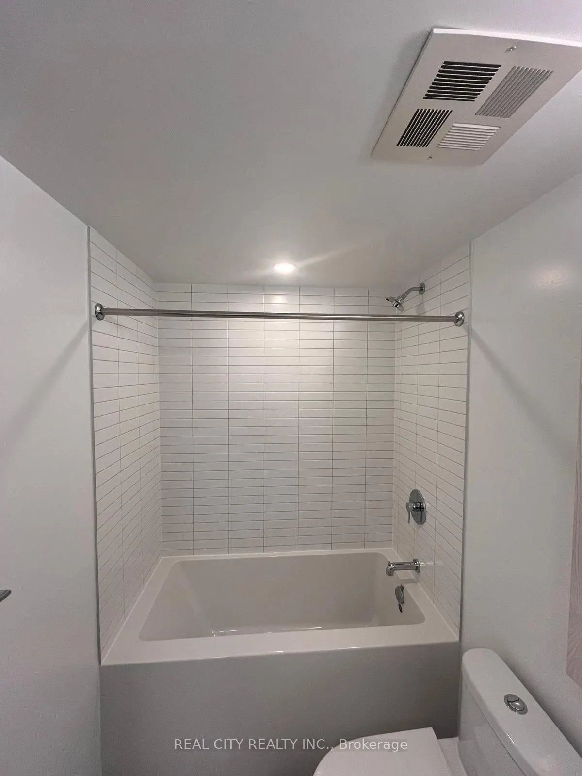 86 Dundas Street, #1005