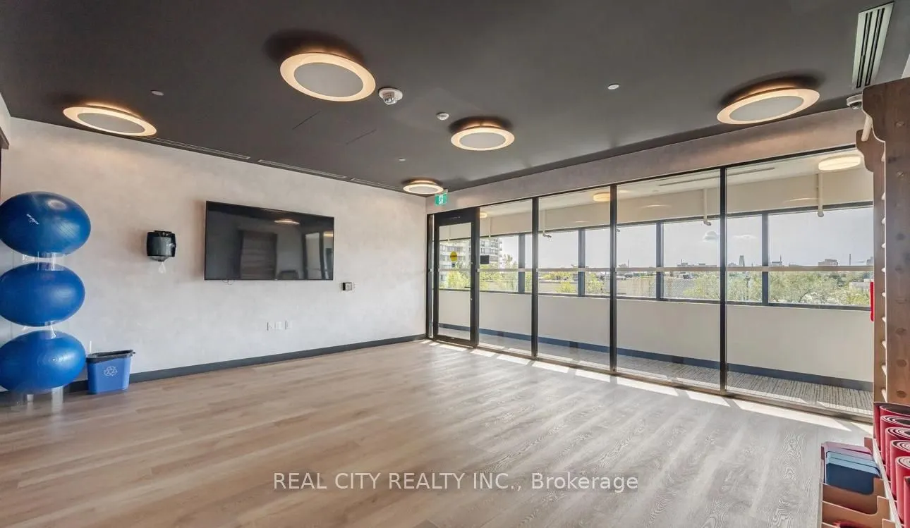 86 Dundas Street, #1005