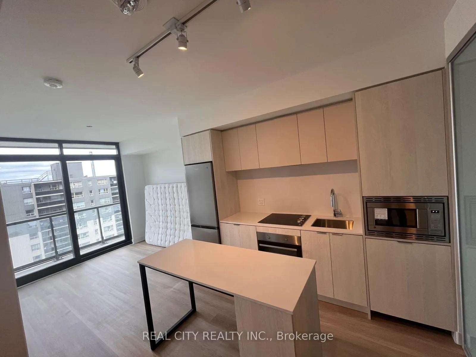86 Dundas Street, #1005