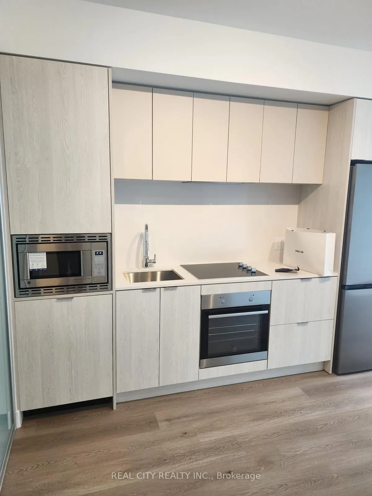 86 Dundas Street, #1005