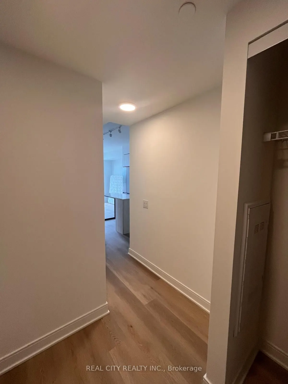 86 Dundas Street, #1005