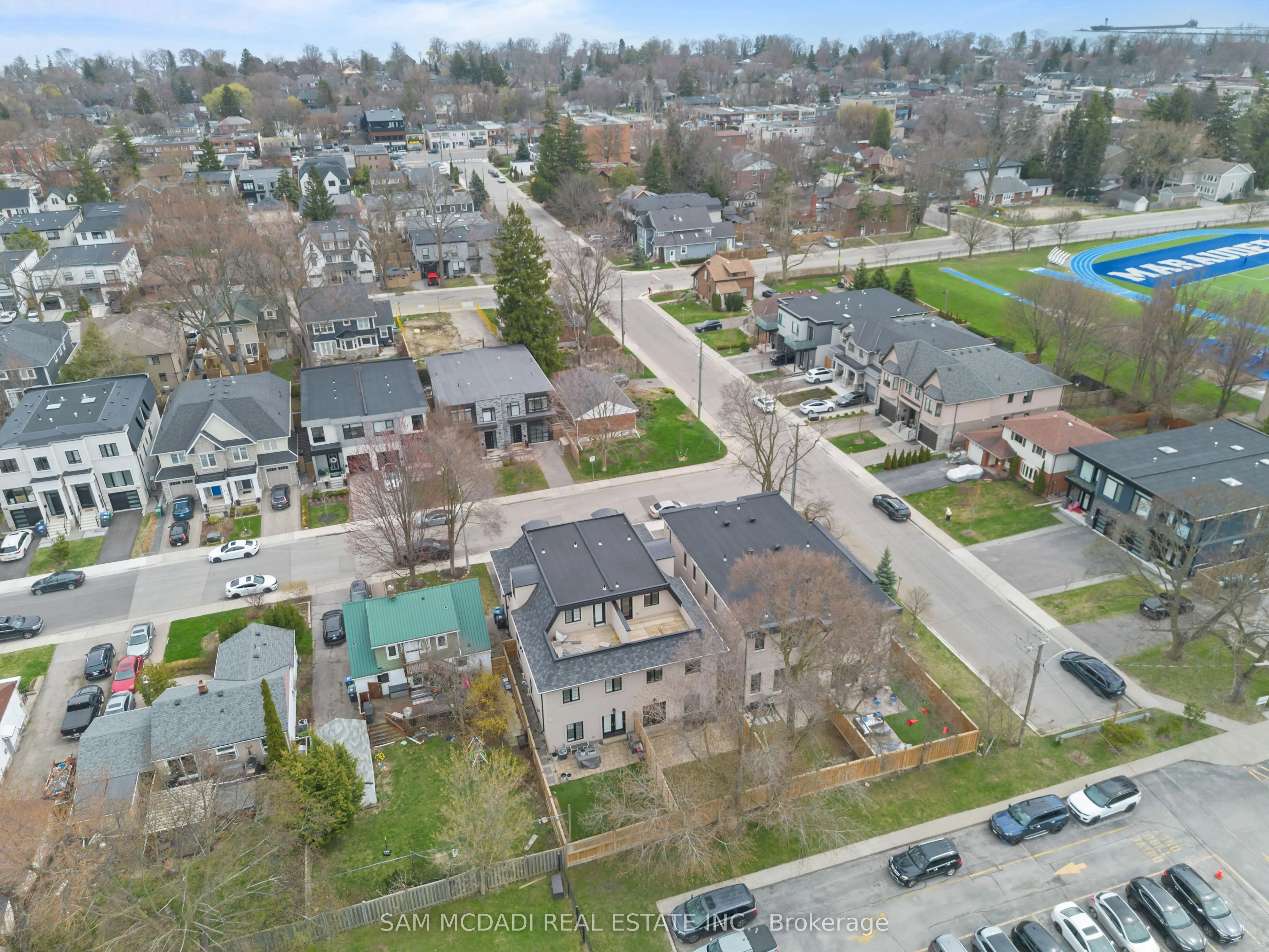 4 Iroquois Avenue