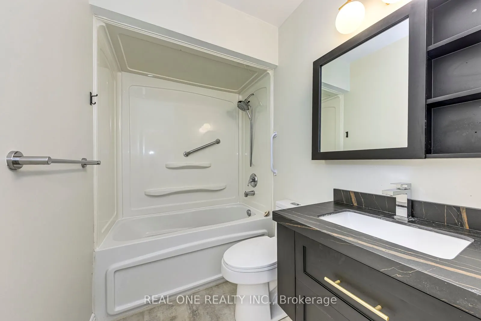 173 Hampton Heath Road, #Main