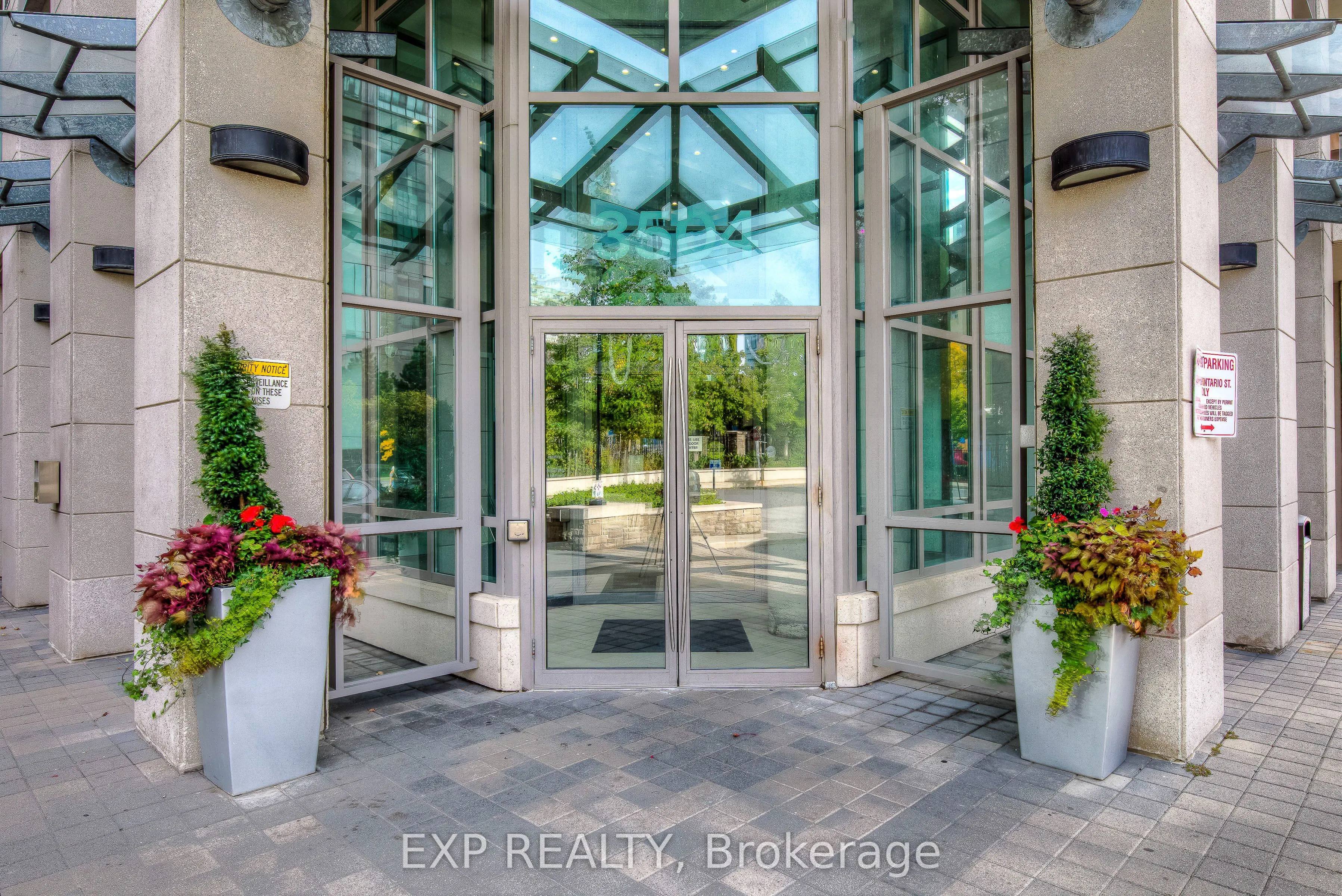 3504 Hurontario Street, #2303