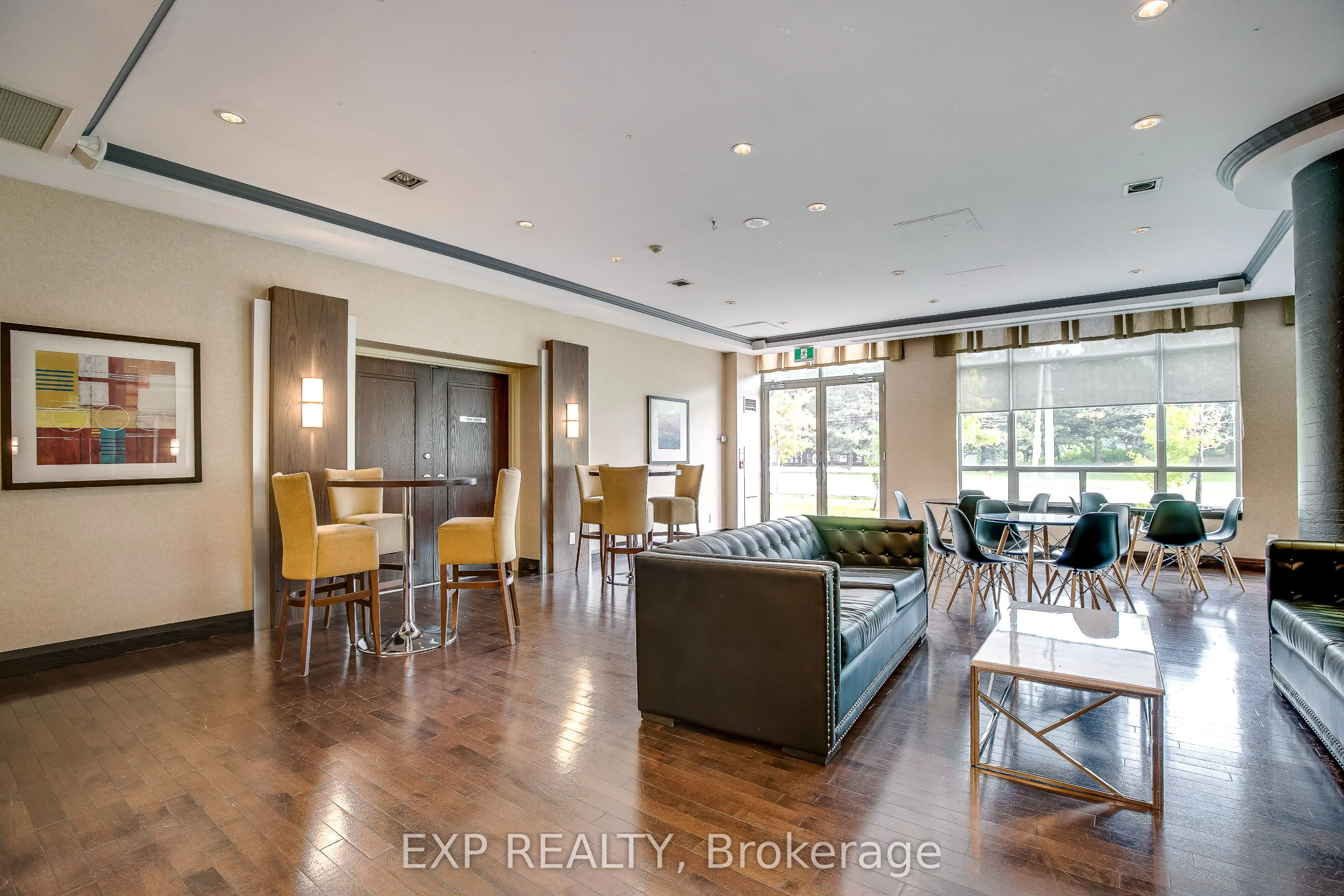 3504 Hurontario Street, #2303