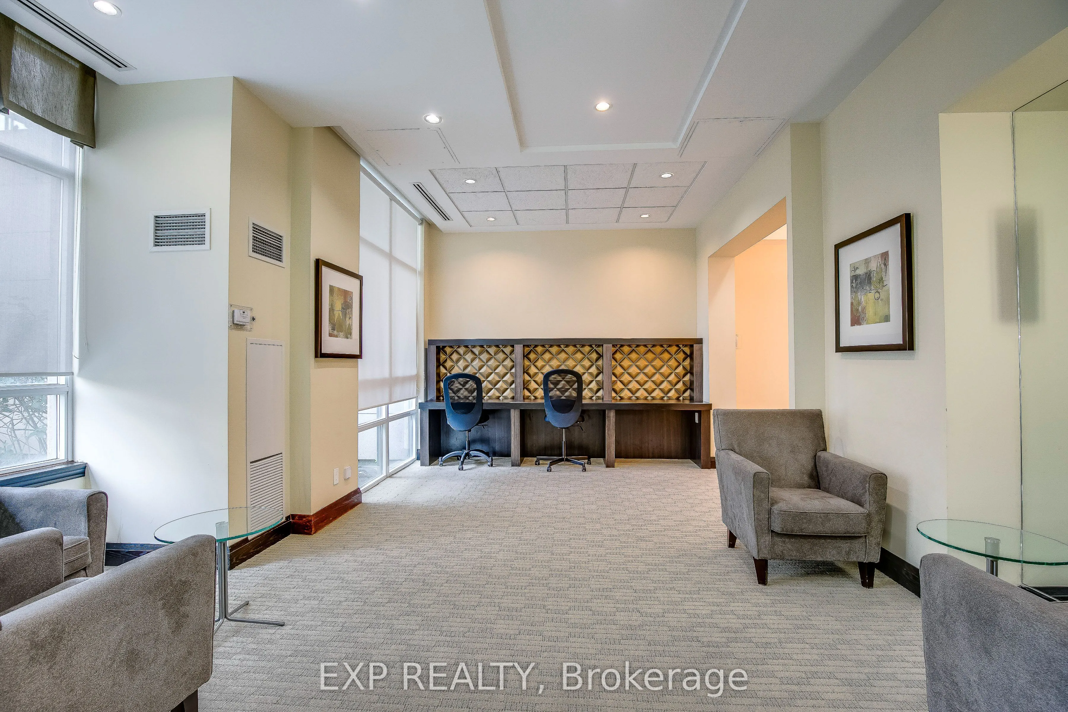3504 Hurontario Street, #2303