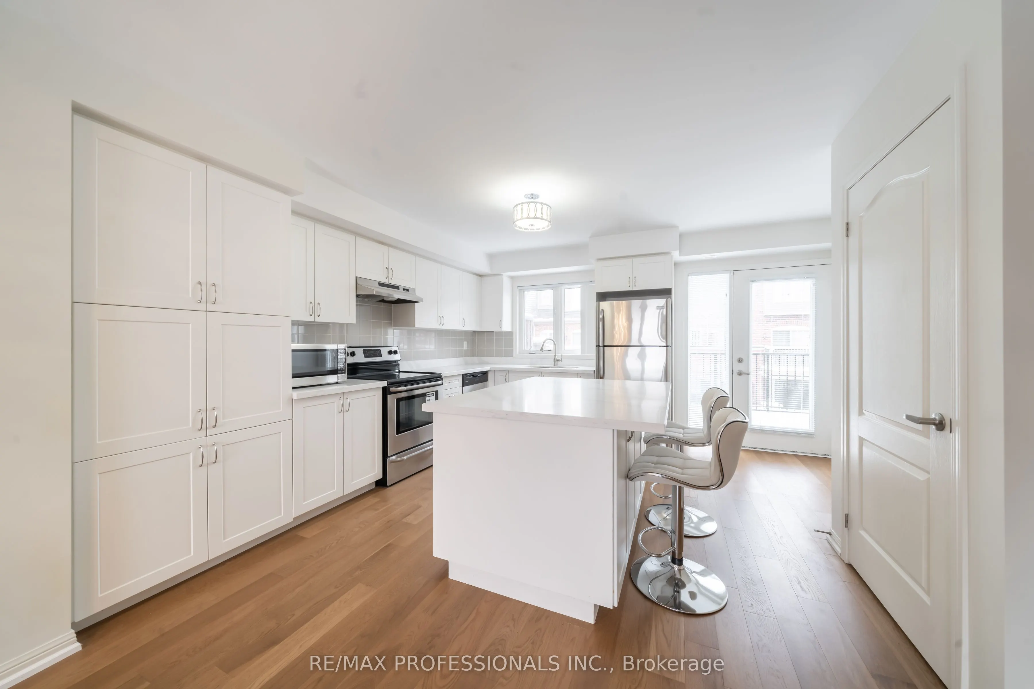 3135 Boxford Crescent, #7