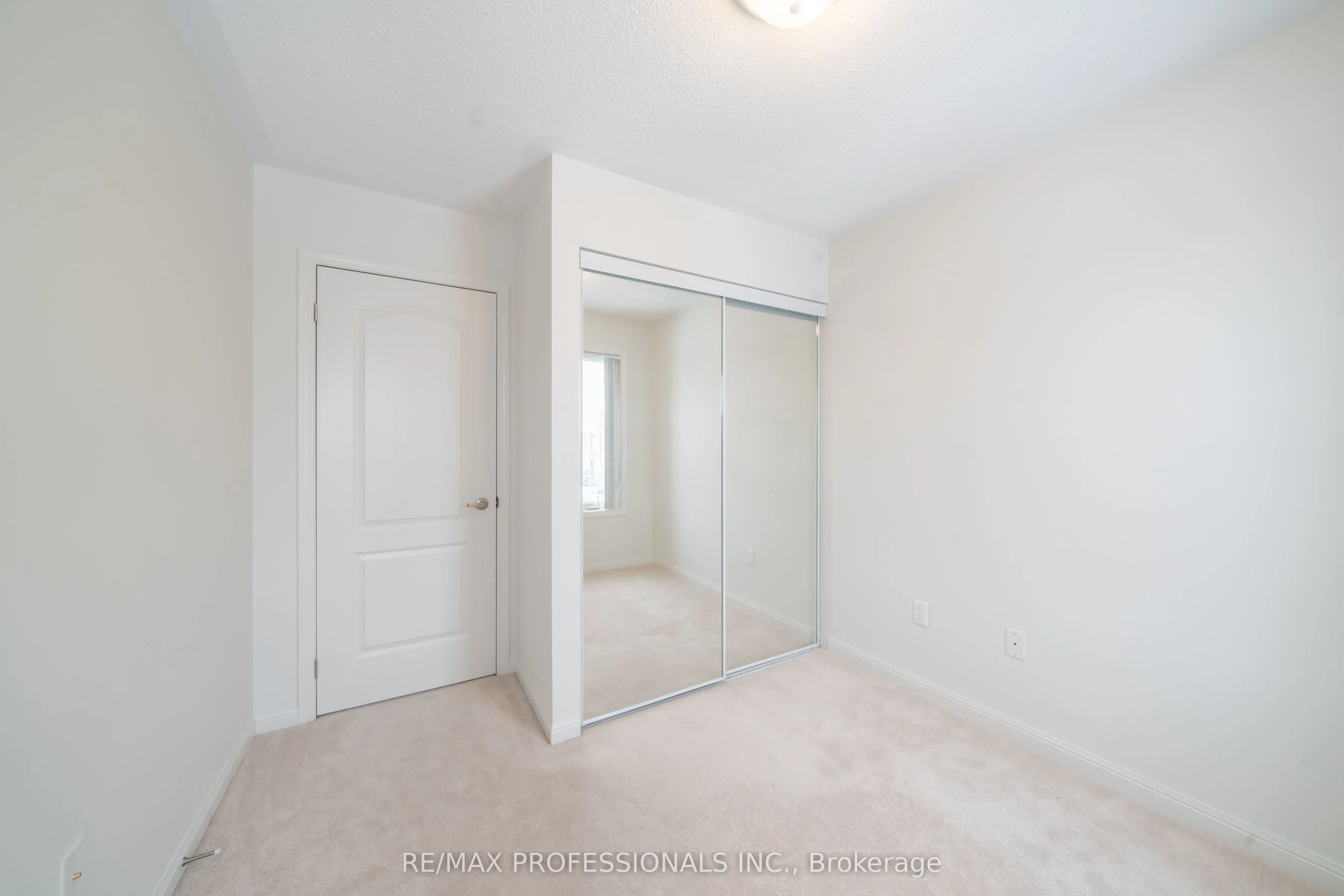 3135 Boxford Crescent, #7