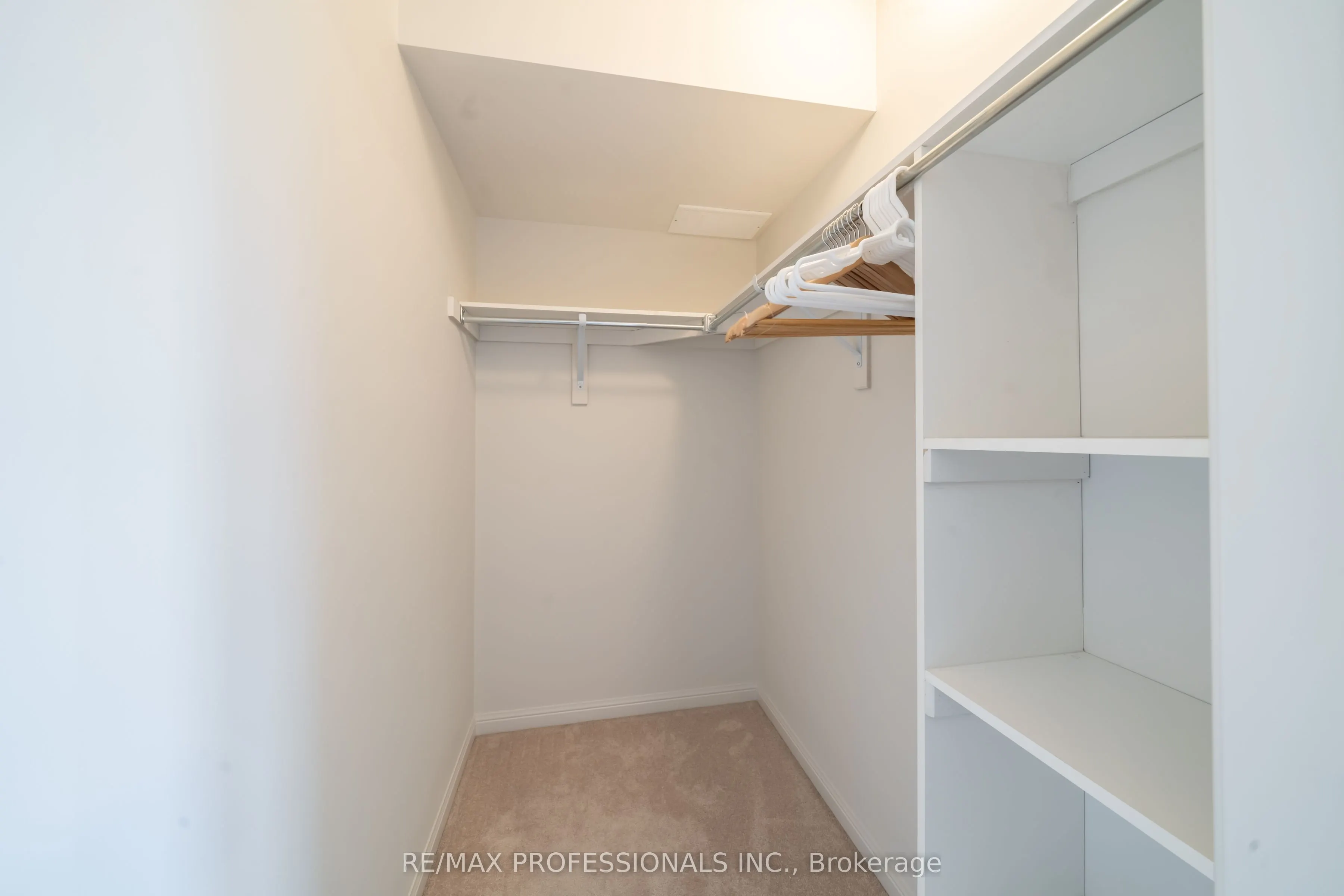 3135 Boxford Crescent, #7