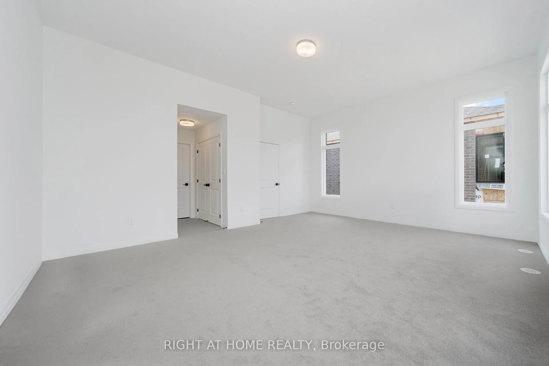 15 KINGS HILL Drive