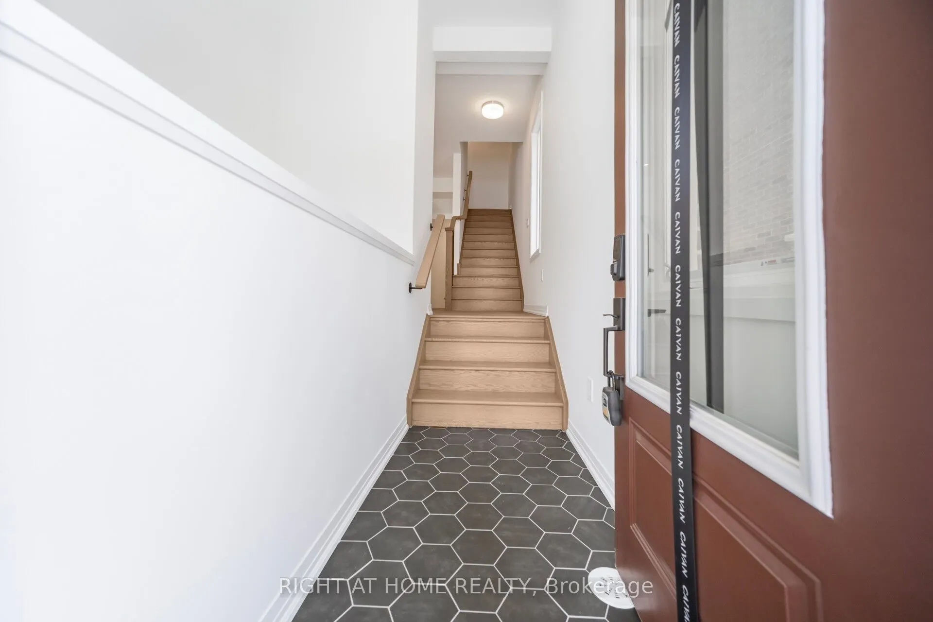 15 KINGS HILL Drive