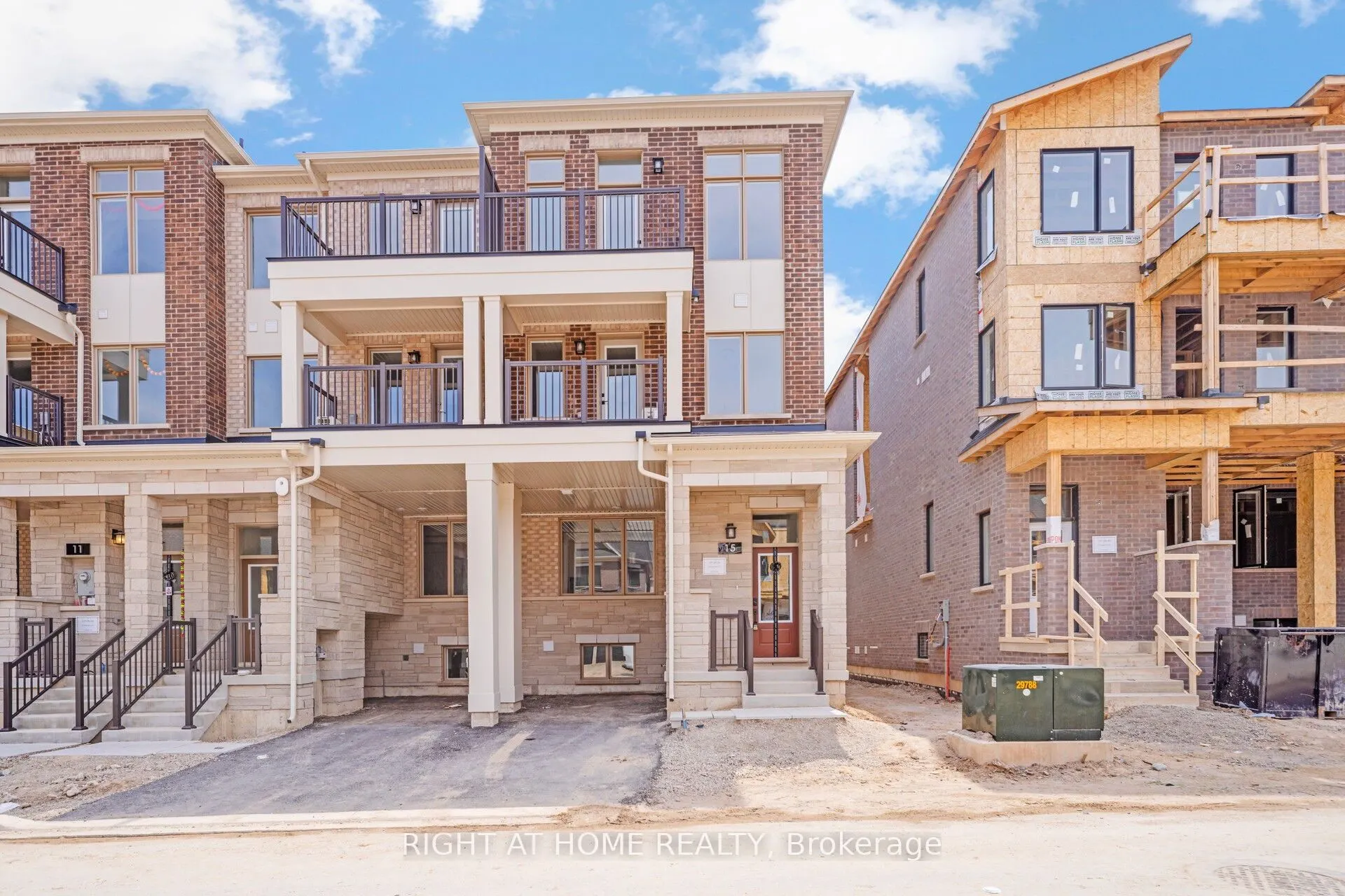 15 KINGS HILL Drive