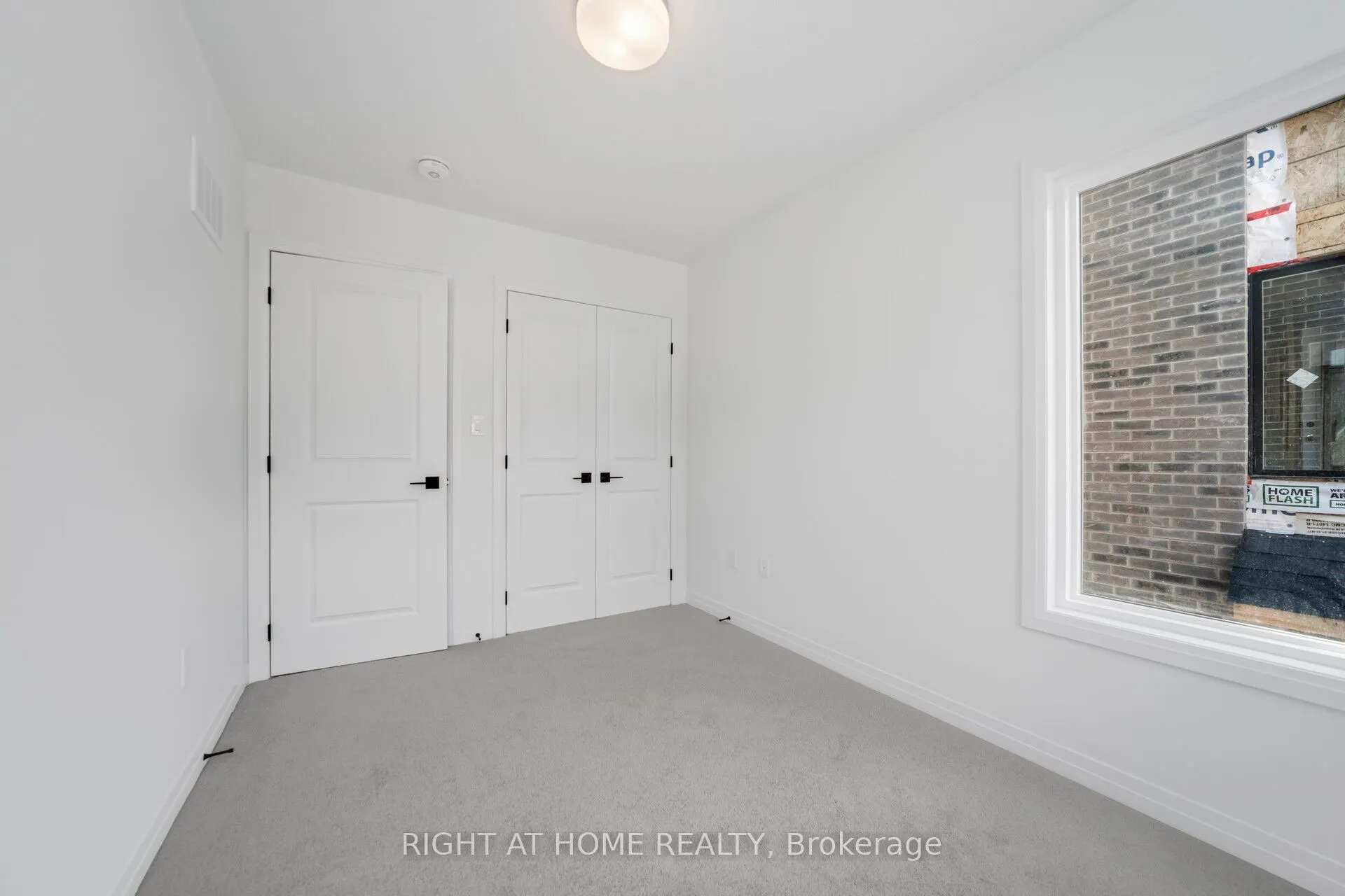 15 KINGS HILL Drive