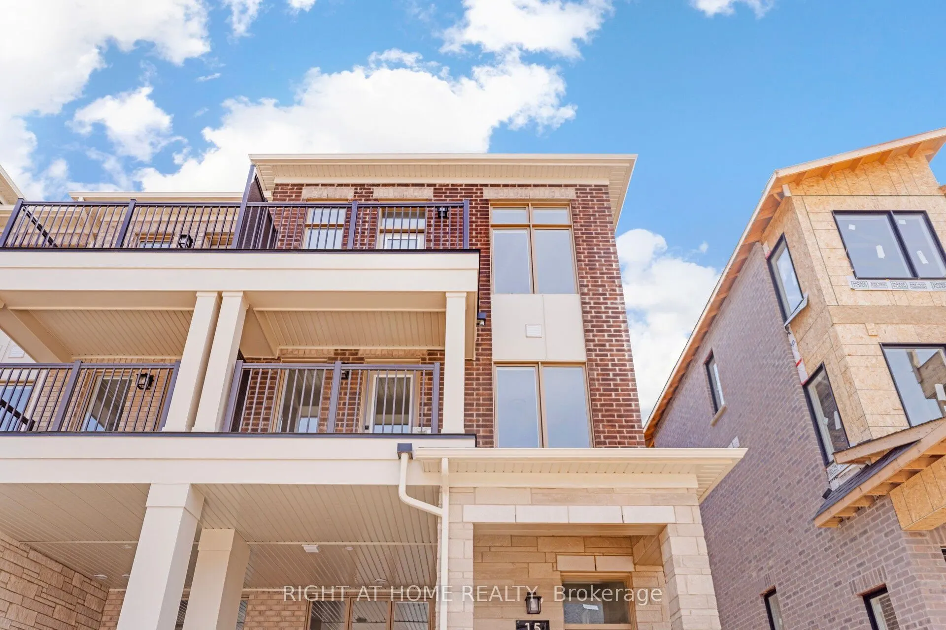 15 KINGS HILL Drive