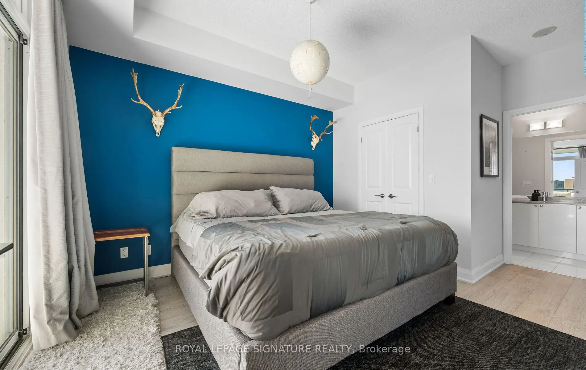 35 Fontenay Court, #807