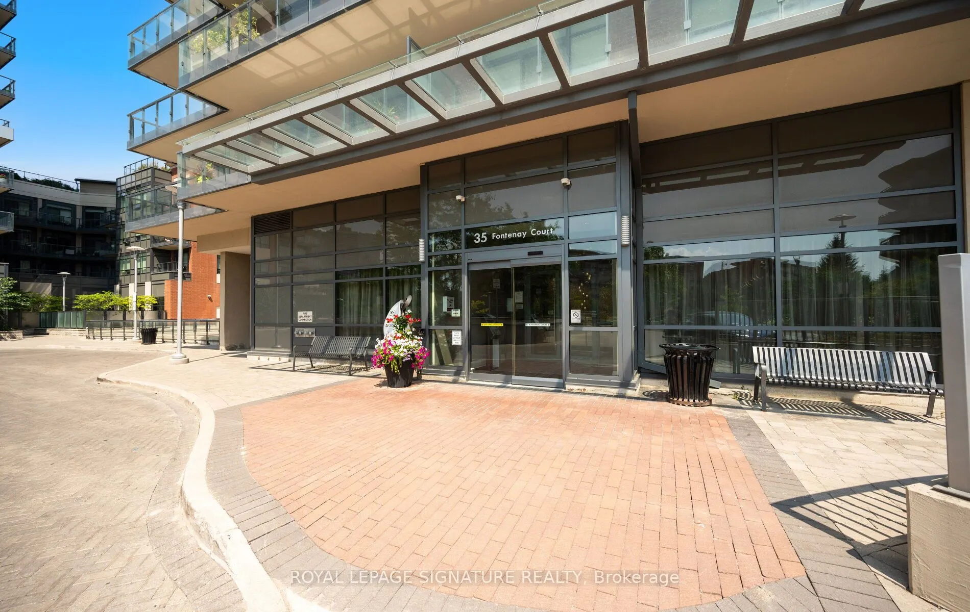 35 Fontenay Court, #807
