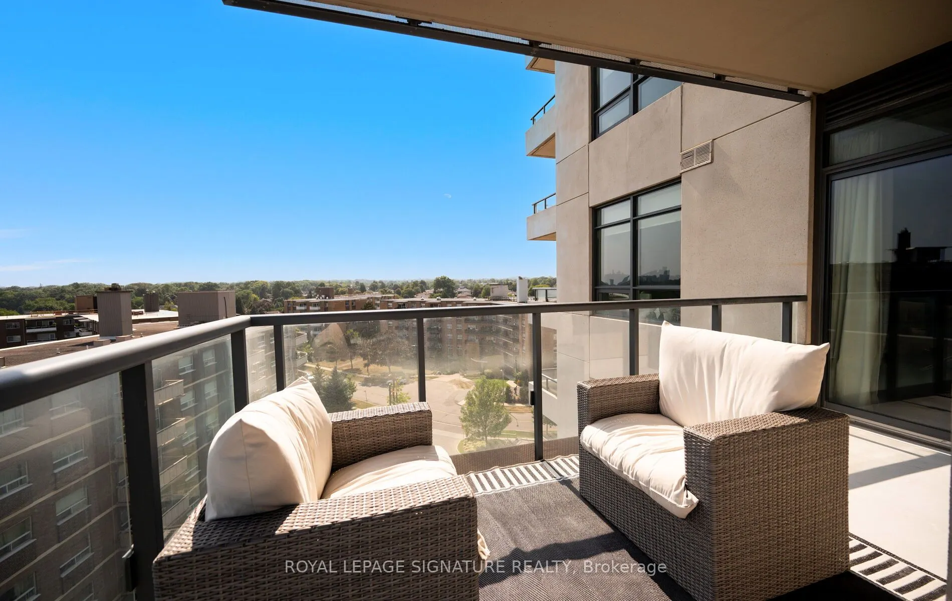35 Fontenay Court, #807