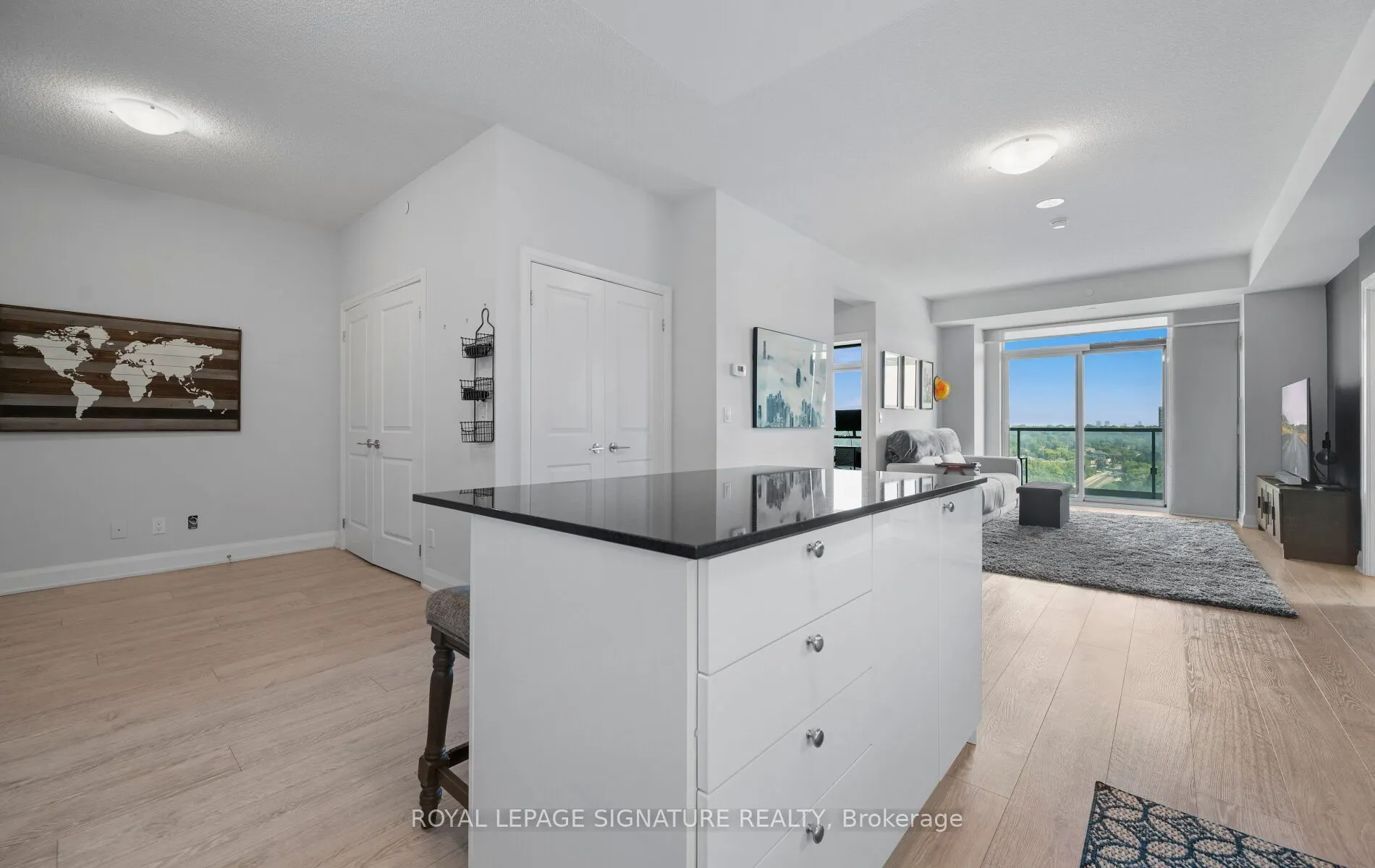 35 Fontenay Court, #807