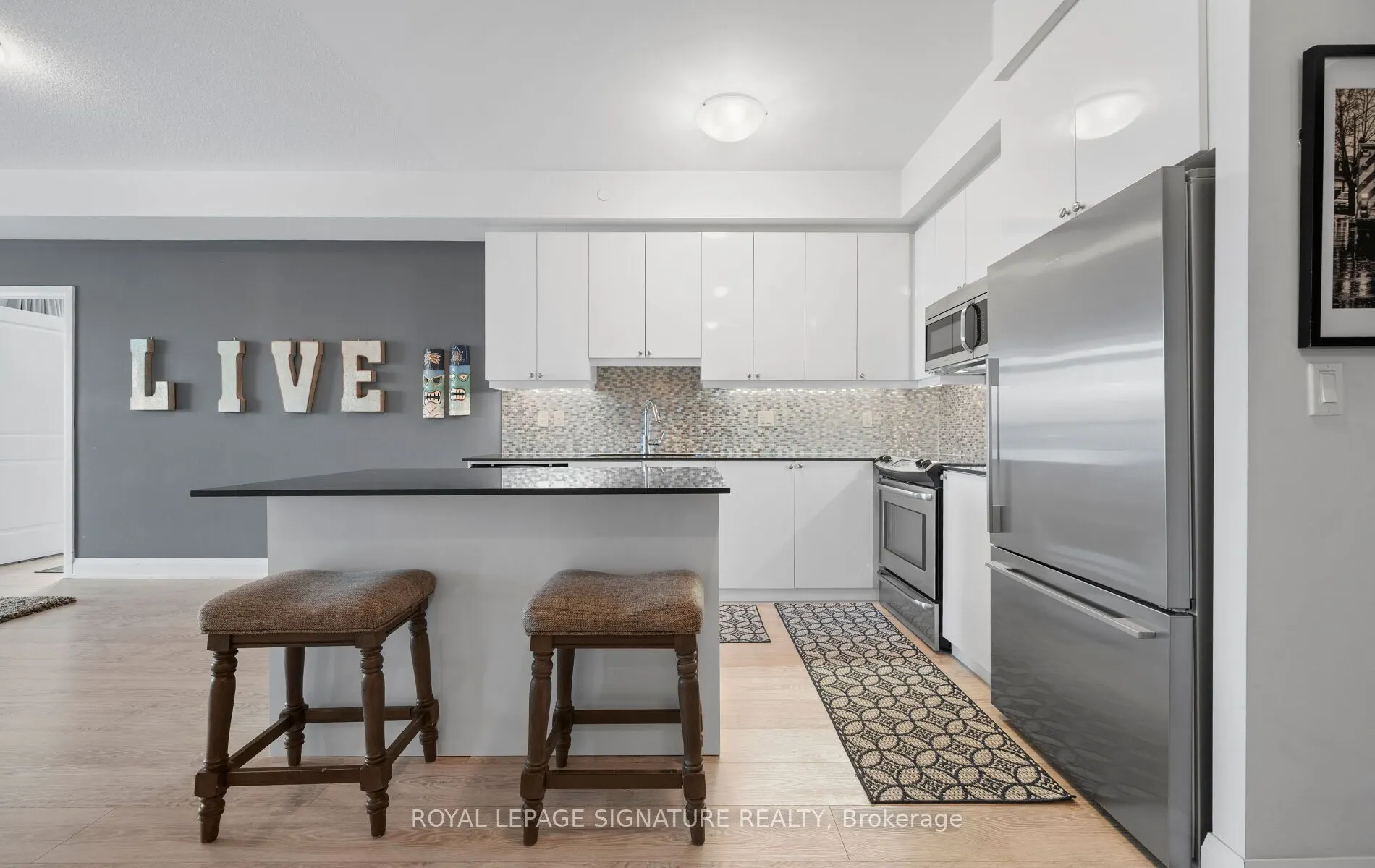35 Fontenay Court, #807