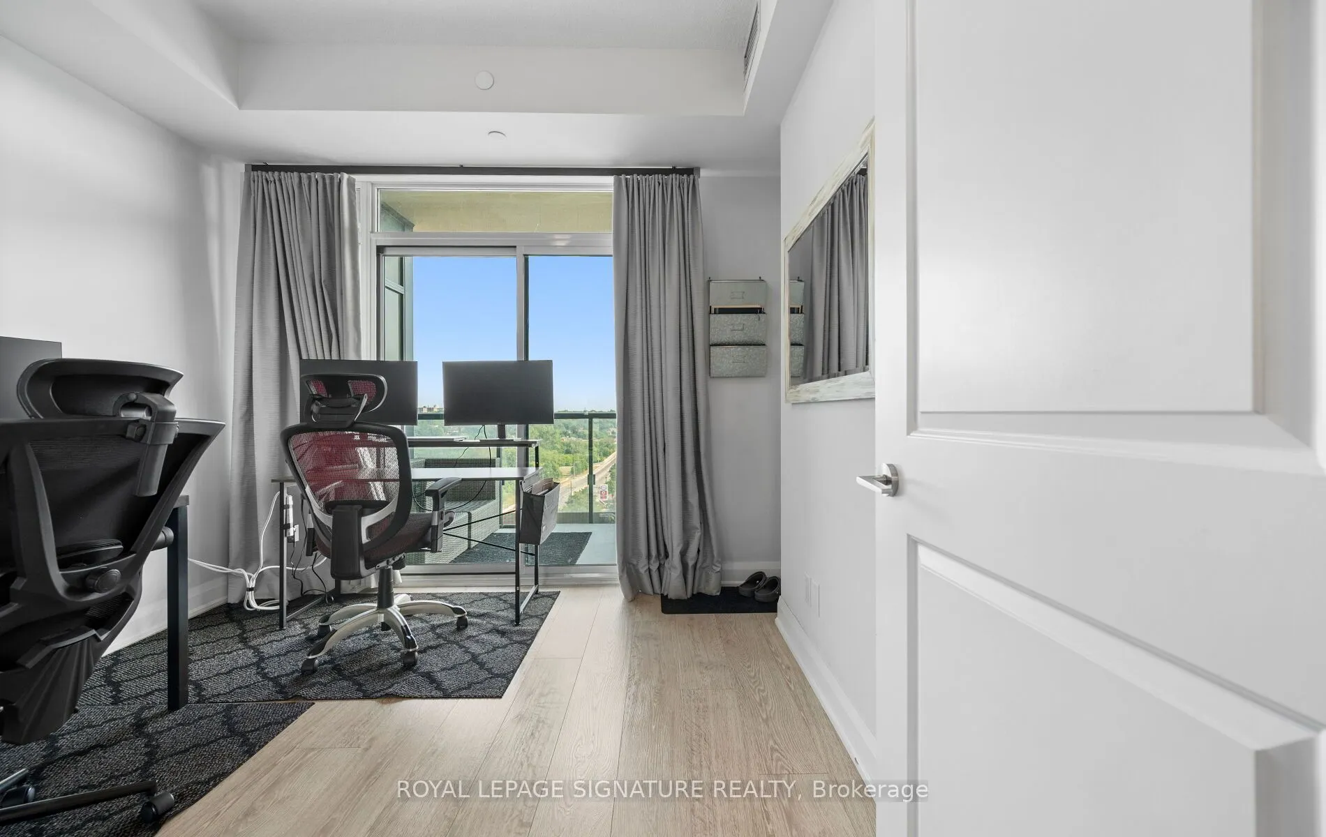 35 Fontenay Court, #807