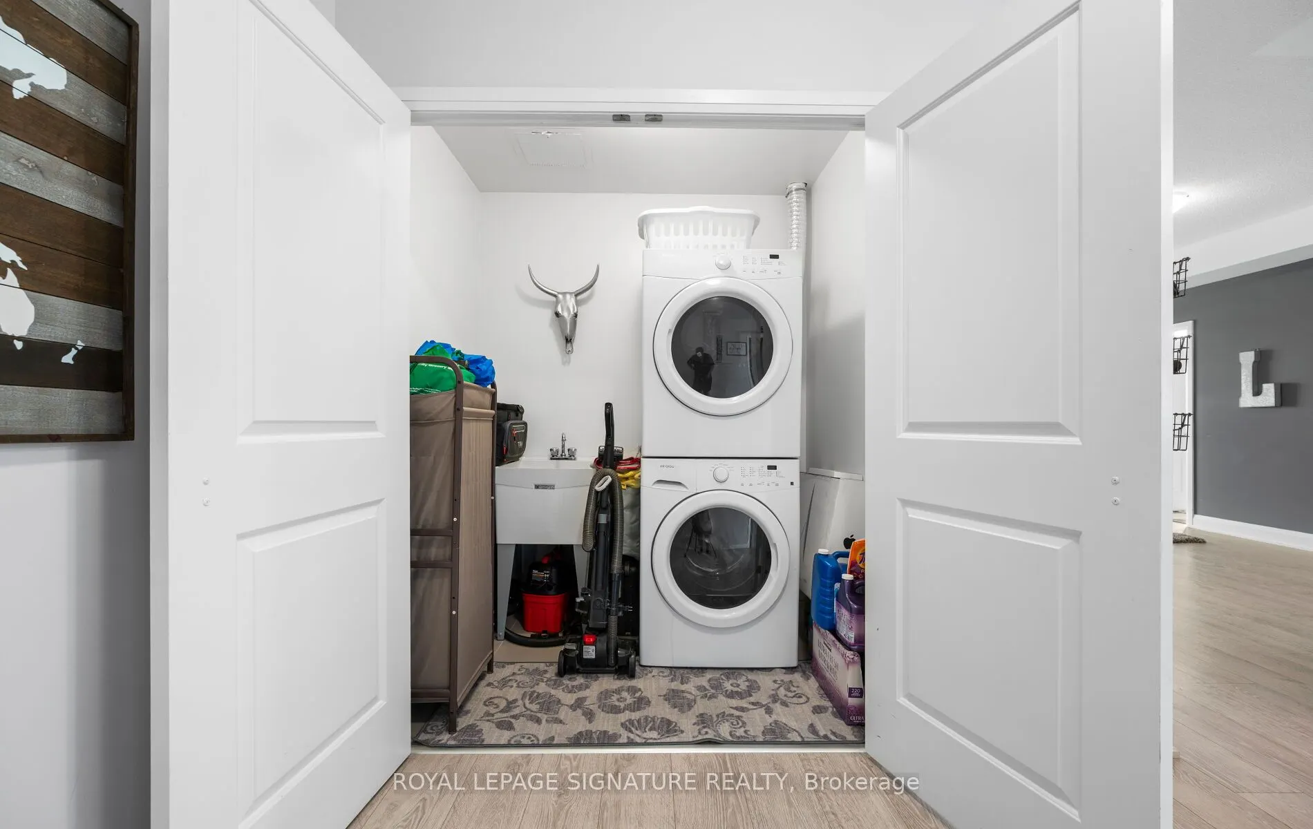 35 Fontenay Court, #807