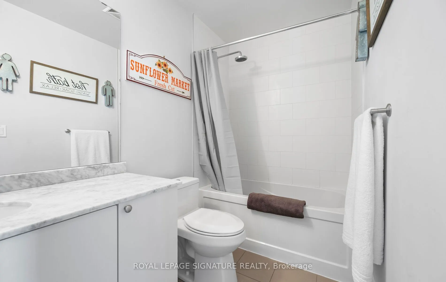 35 Fontenay Court, #807