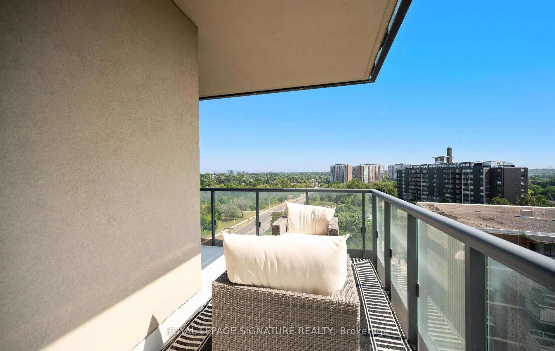 35 Fontenay Court, #807