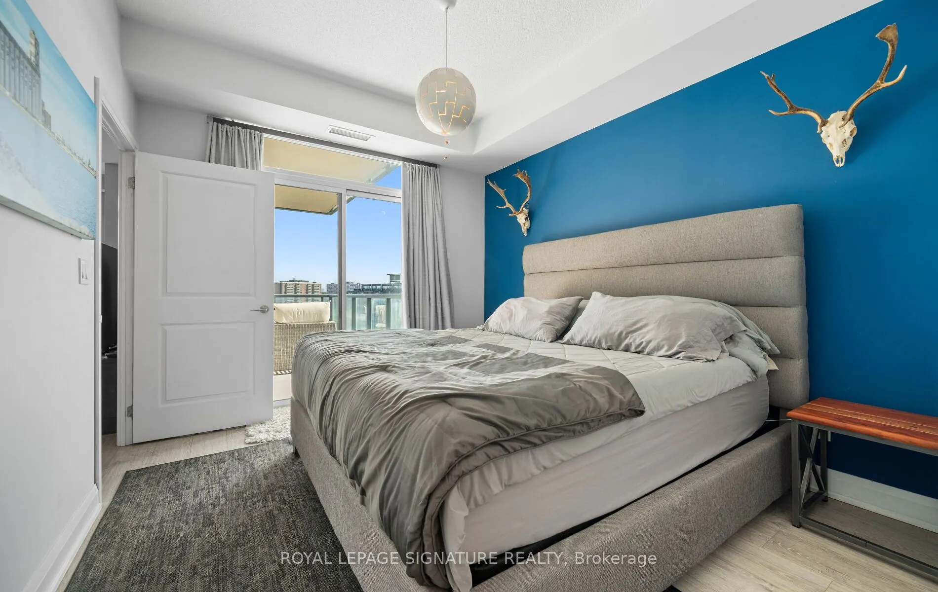 35 Fontenay Court, #807