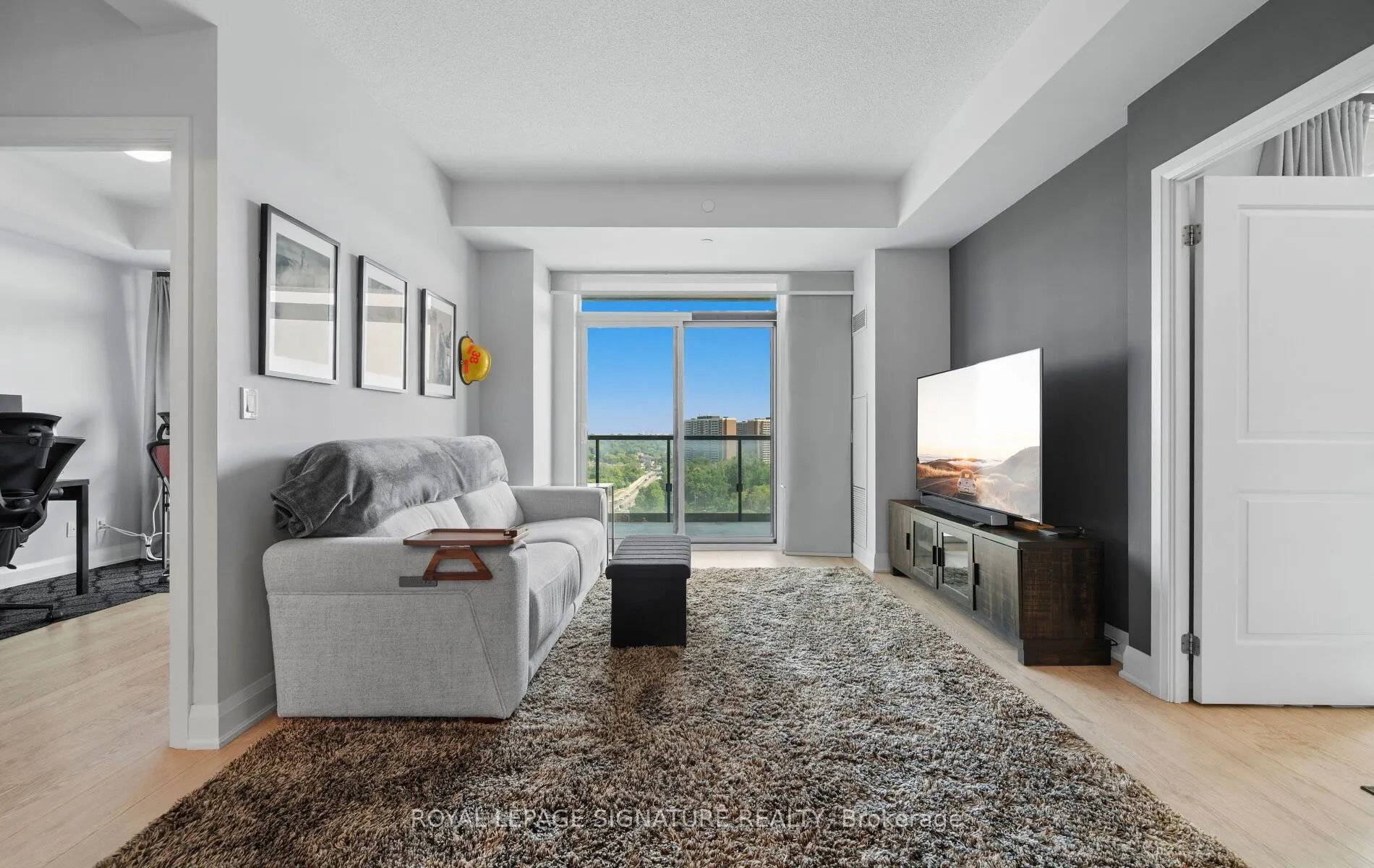 35 Fontenay Court, #807