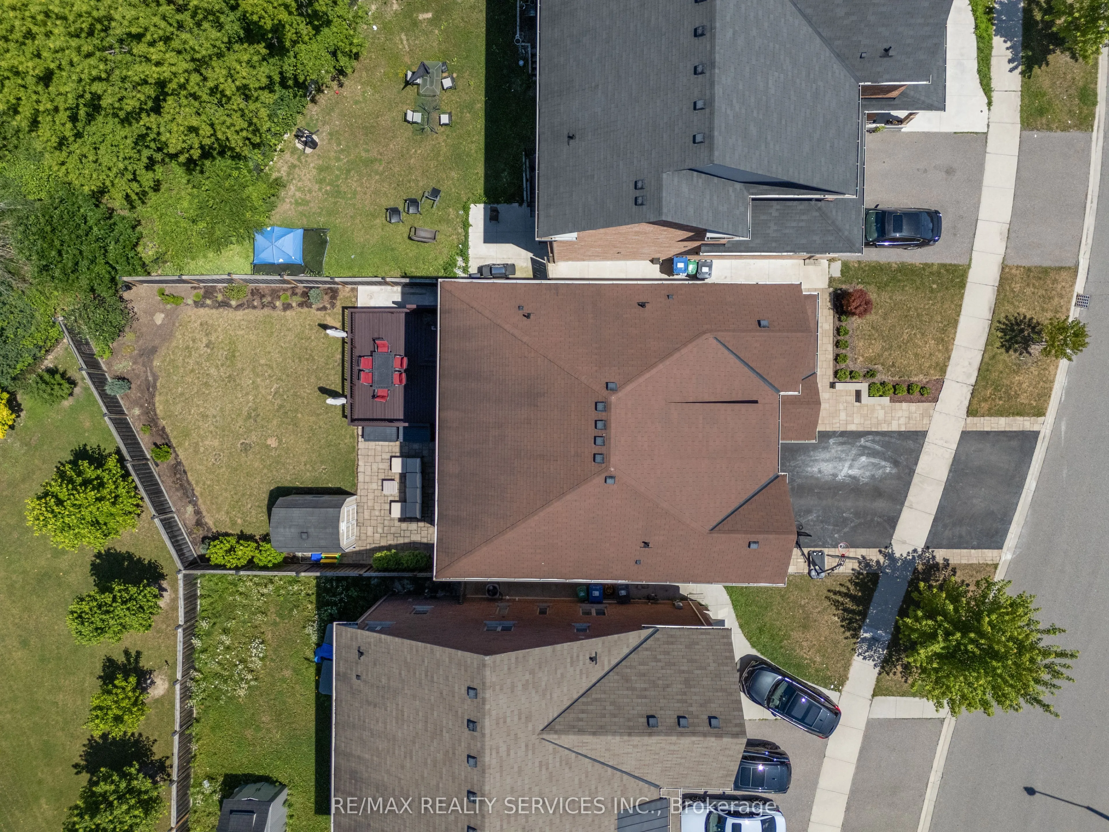 24 George Robinson Drive
