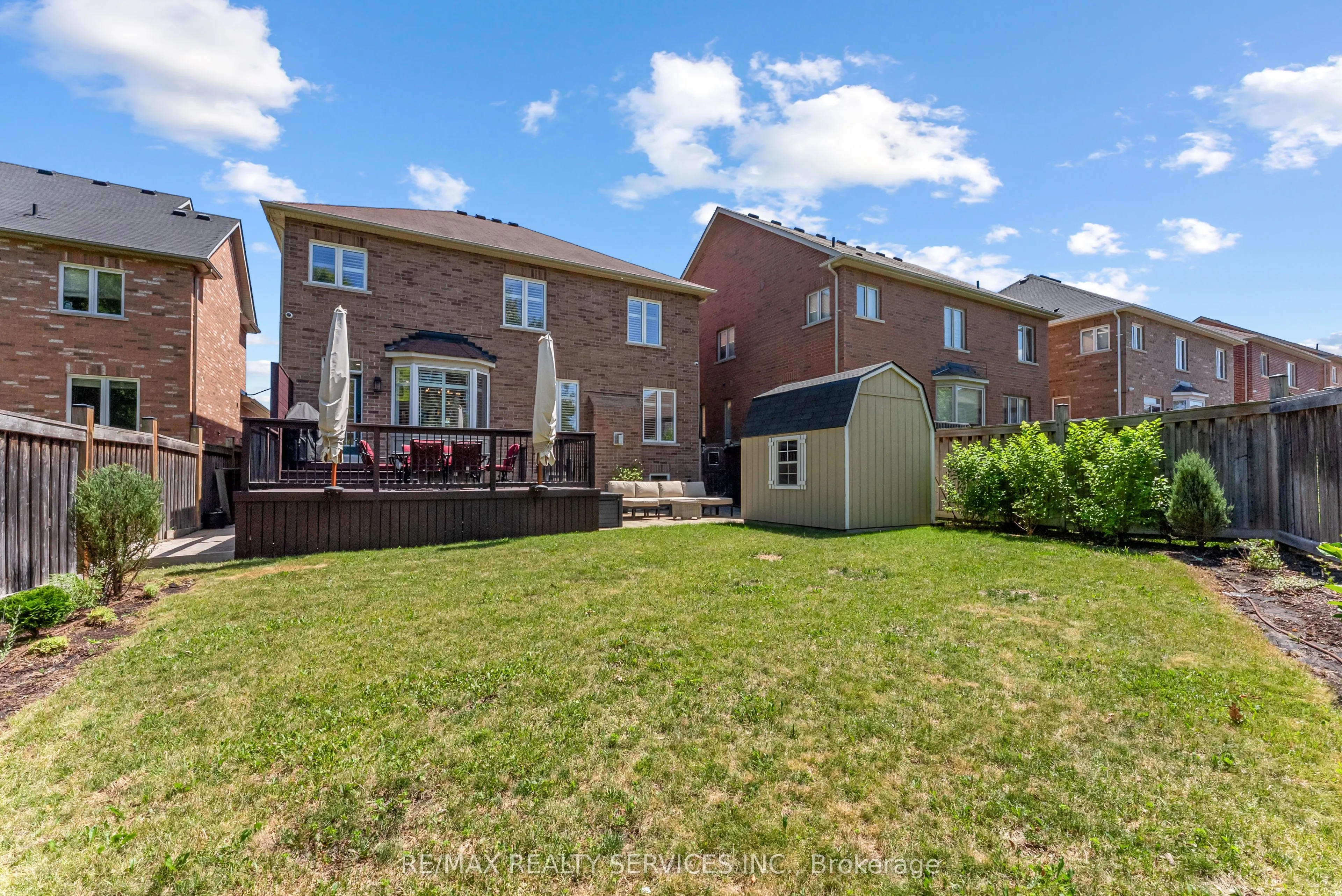 24 George Robinson Drive