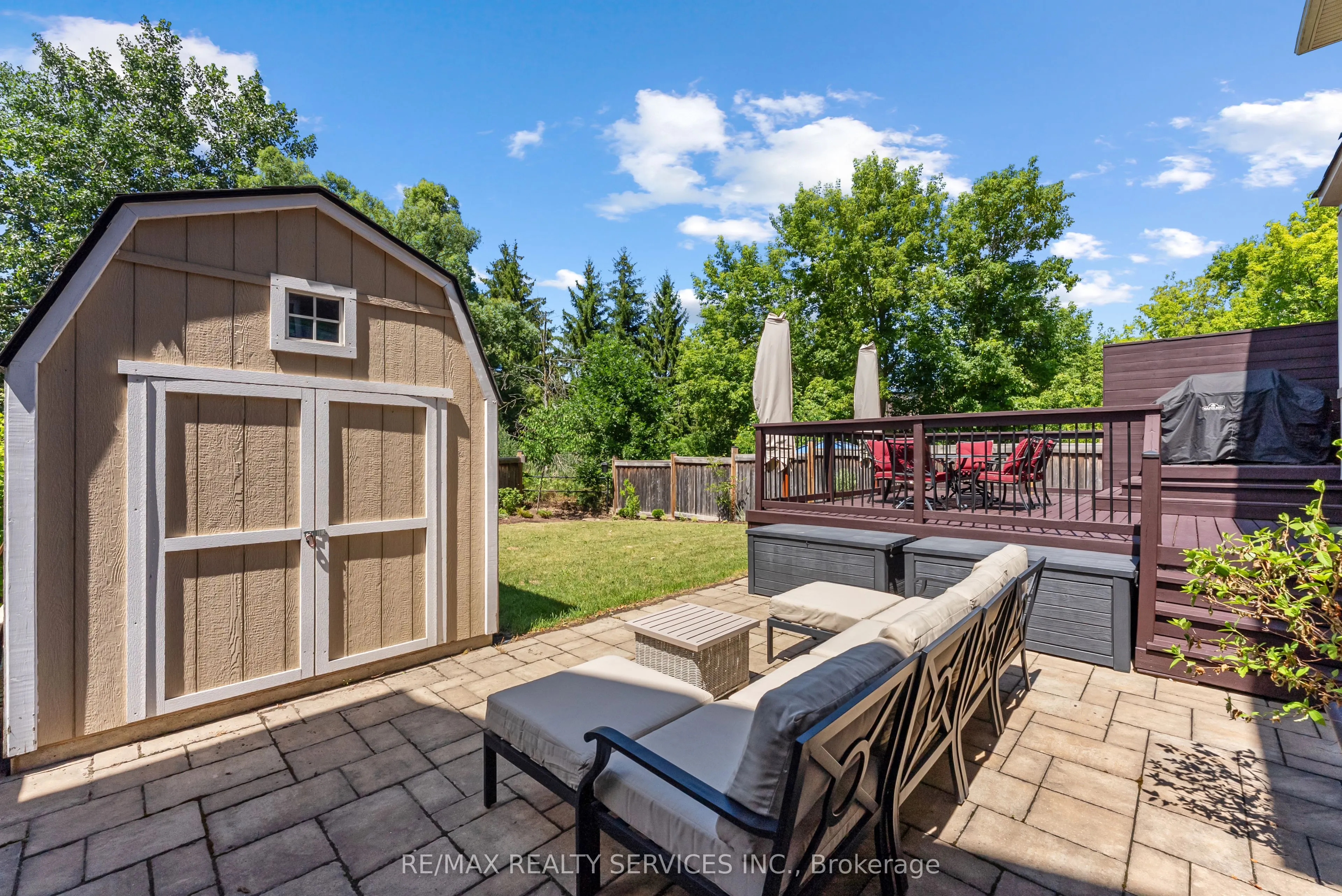 24 George Robinson Drive