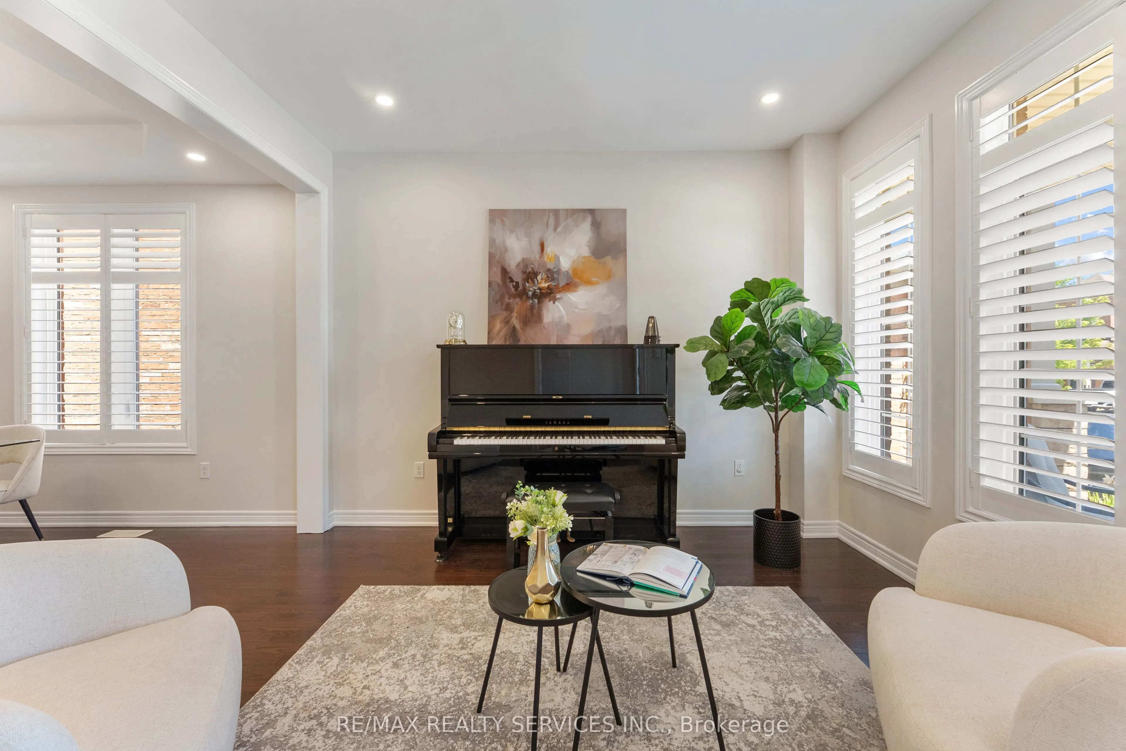 24 George Robinson Drive