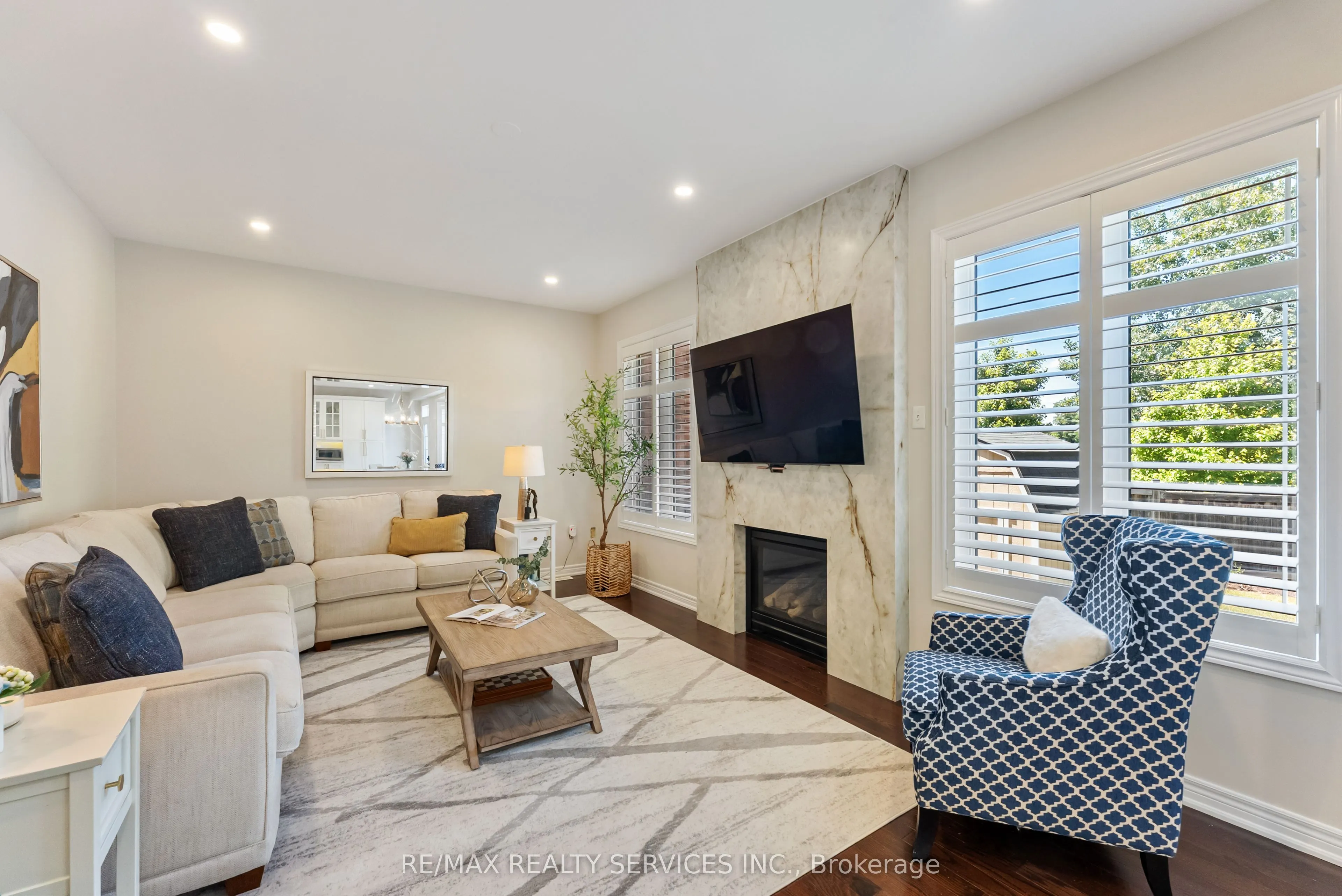24 George Robinson Drive