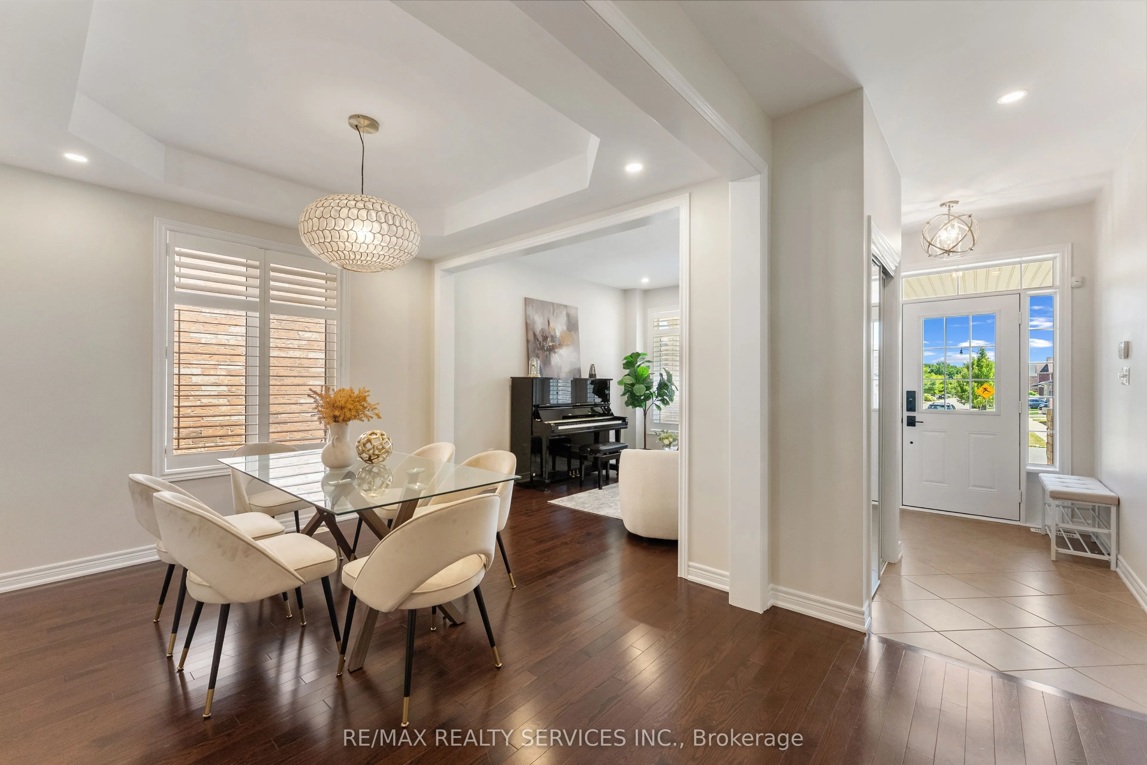 24 George Robinson Drive
