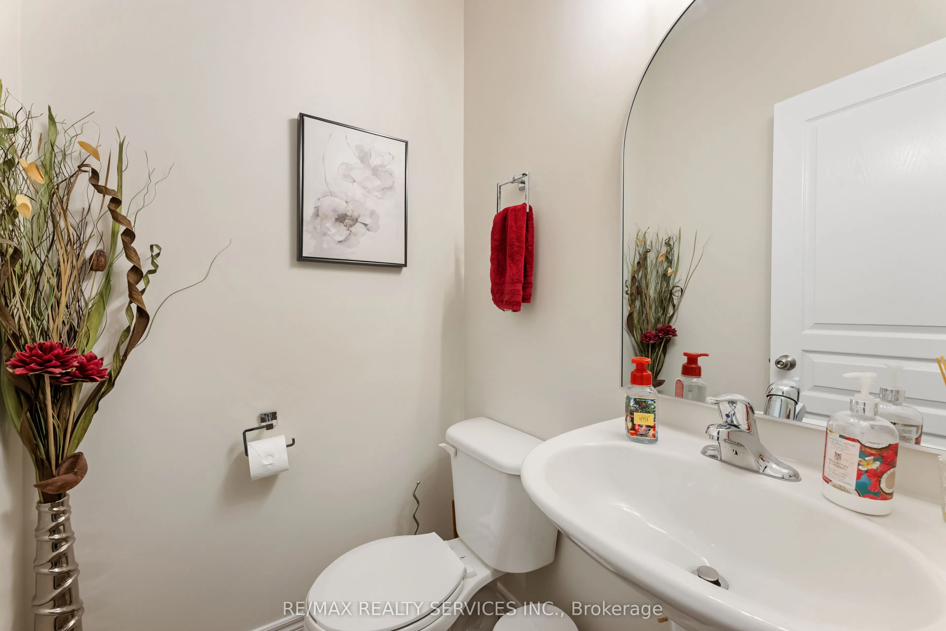 24 George Robinson Drive