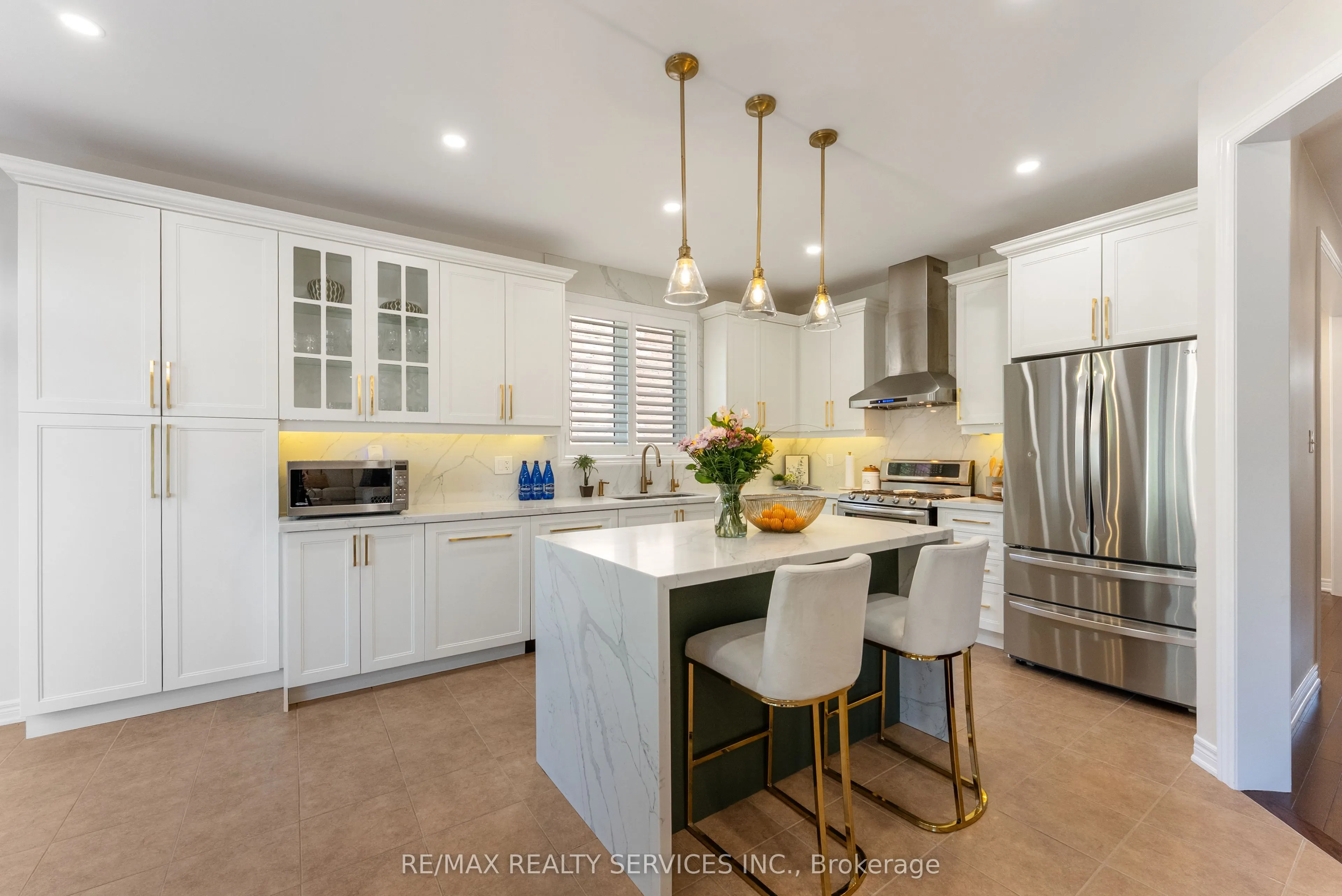 24 George Robinson Drive