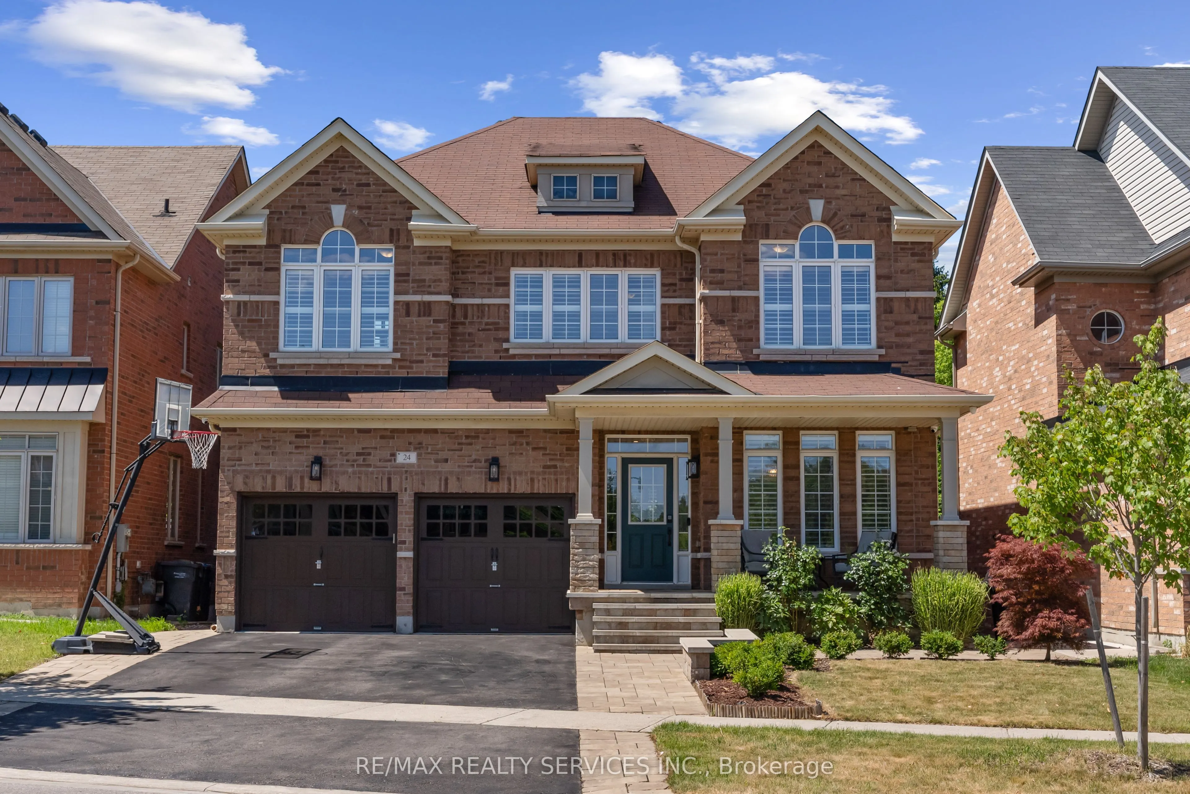 24 George Robinson Drive