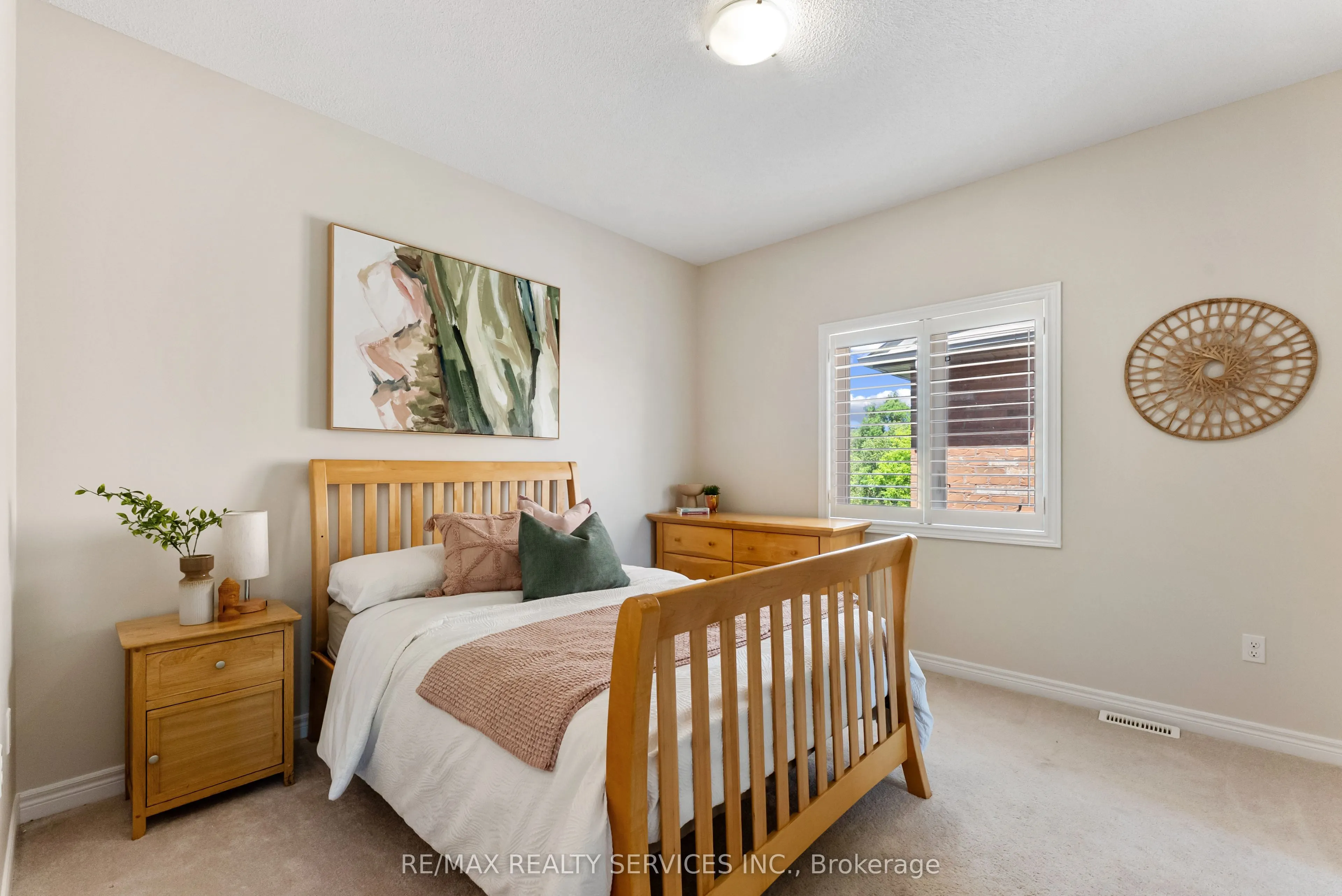 24 George Robinson Drive