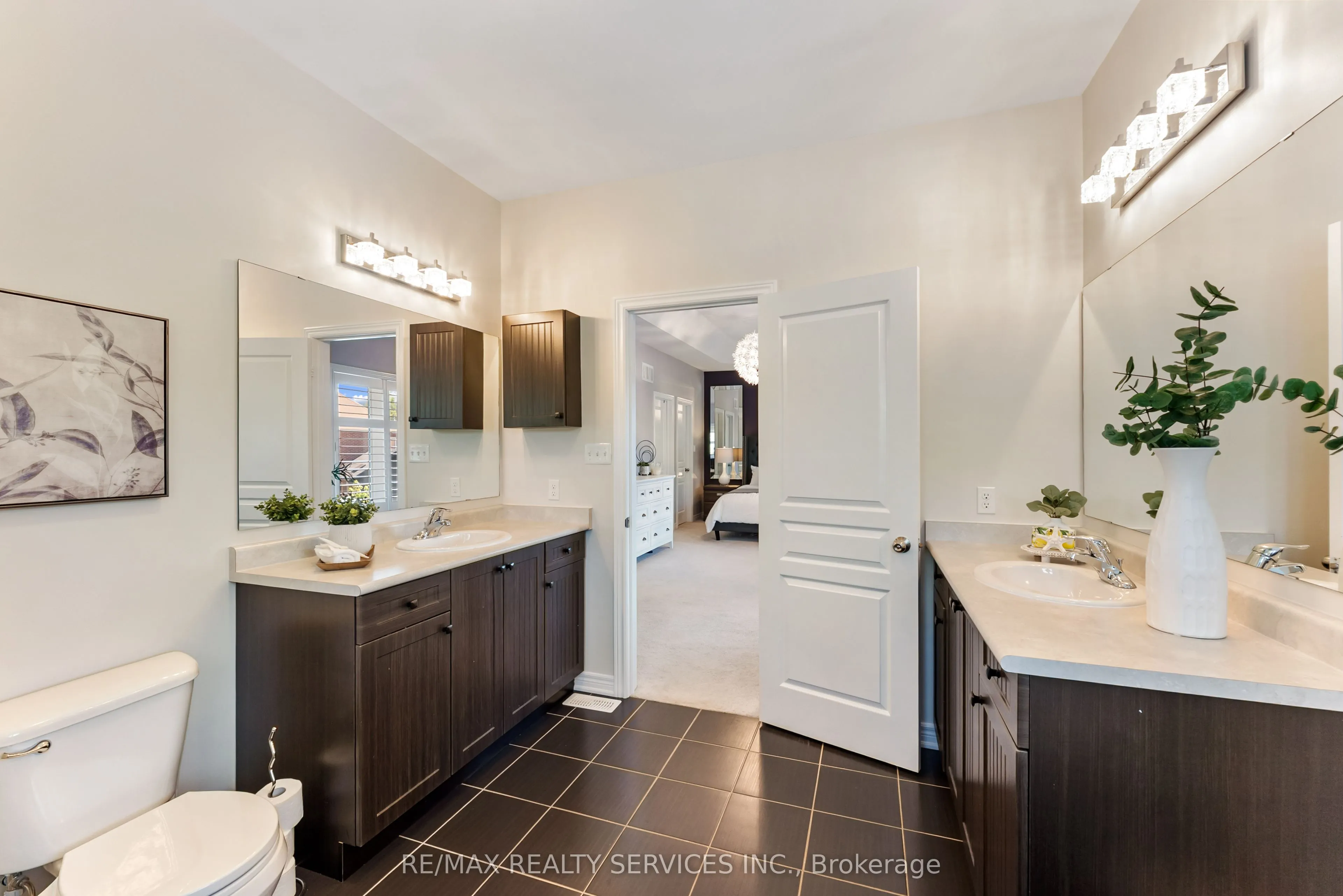 24 George Robinson Drive