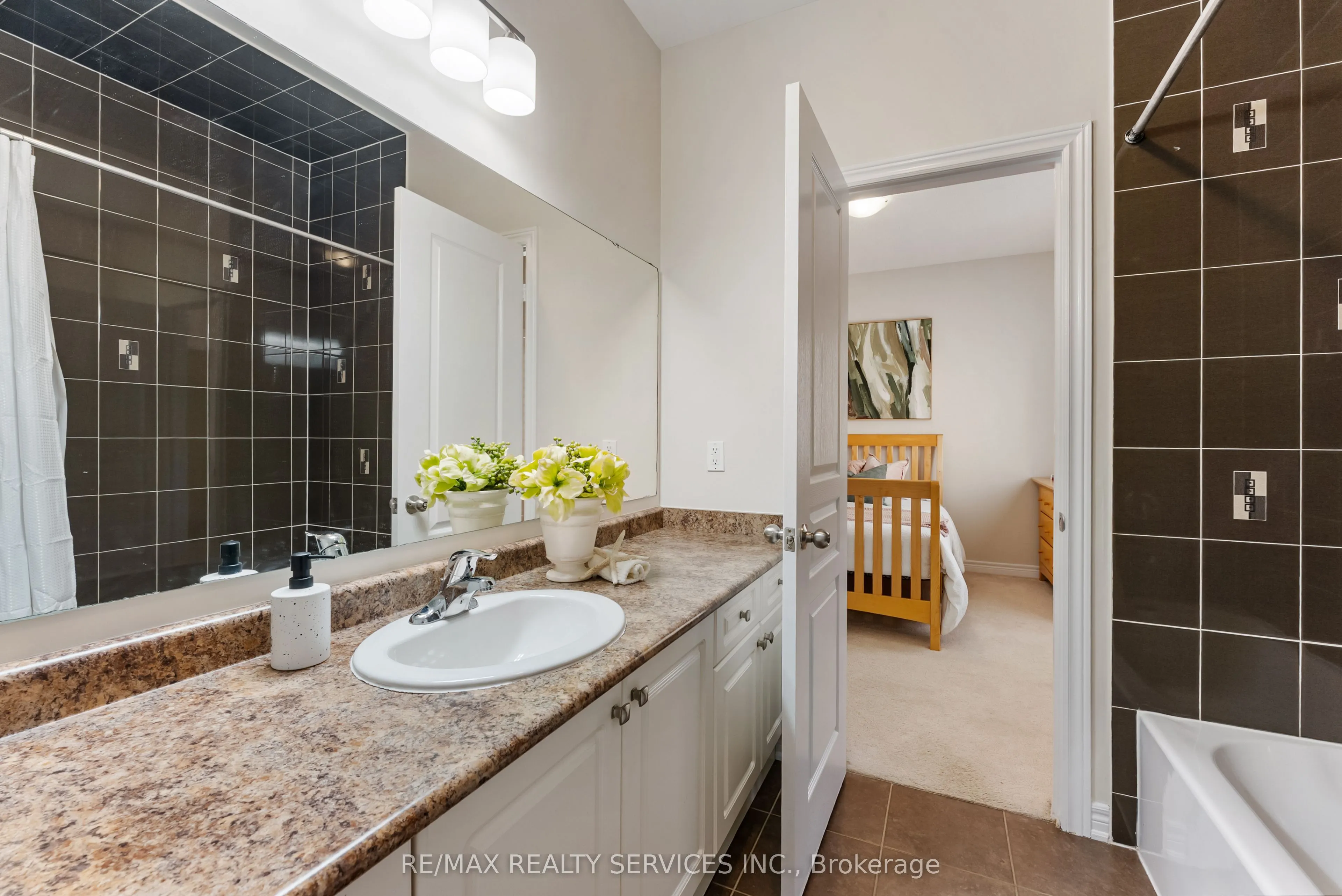 24 George Robinson Drive