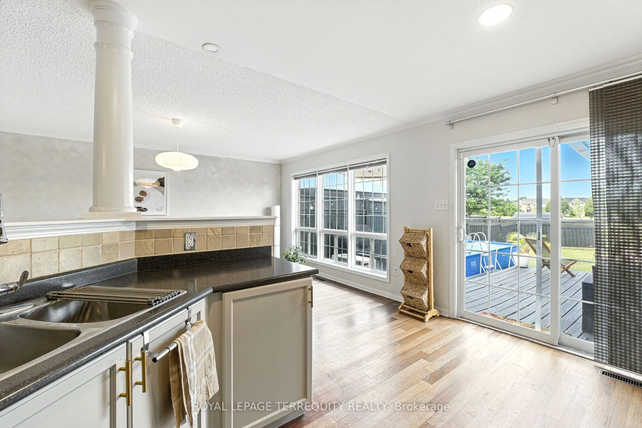 1117 Riddell Crescent