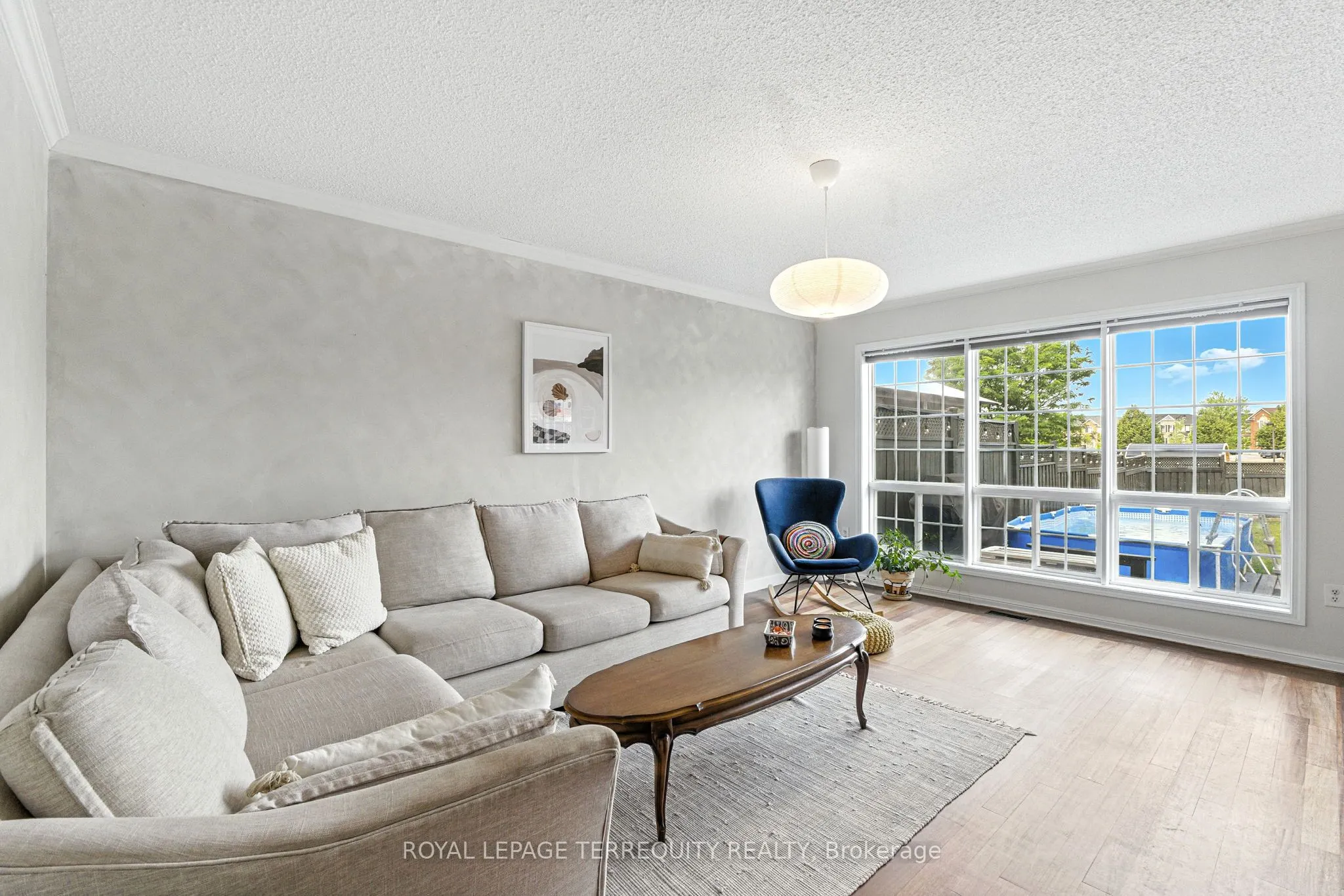 1117 Riddell Crescent