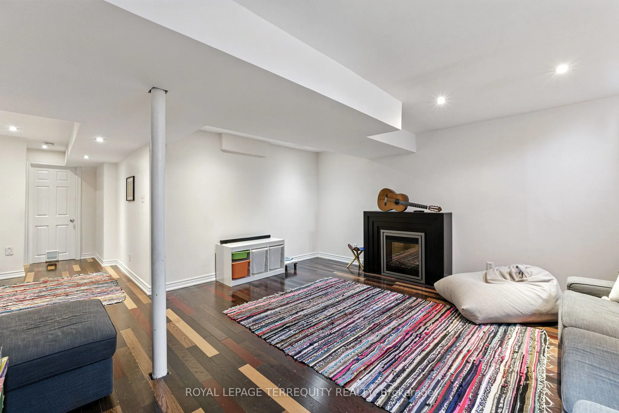 1117 Riddell Crescent